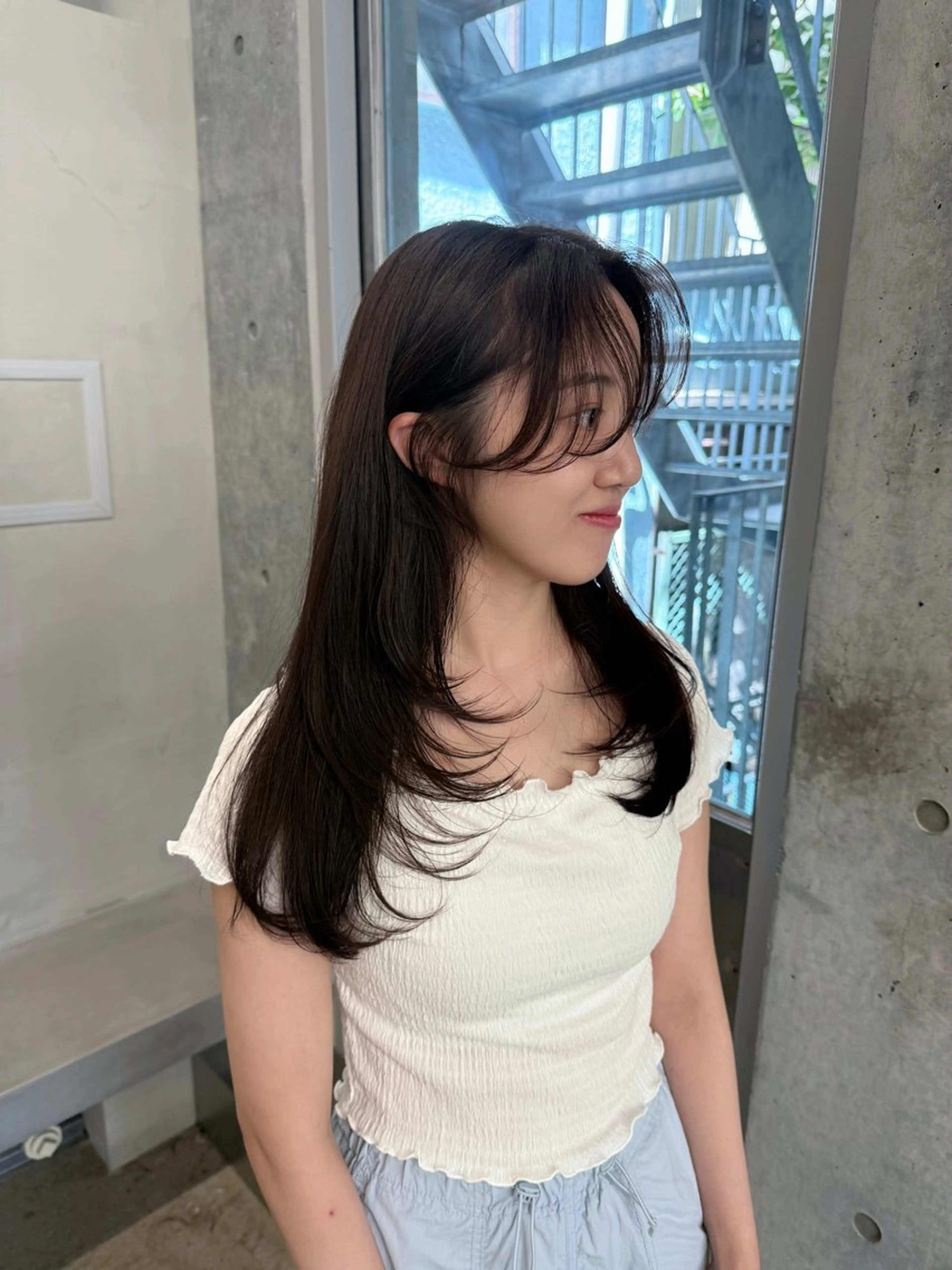 ロング カラー ロングレイヤー アッシュ ベージュカラー ケアカラー 透明感カラー カット ヘアカラー トリートメント レイヤー/梅田/ HIKARU🍀のヘアスタイル