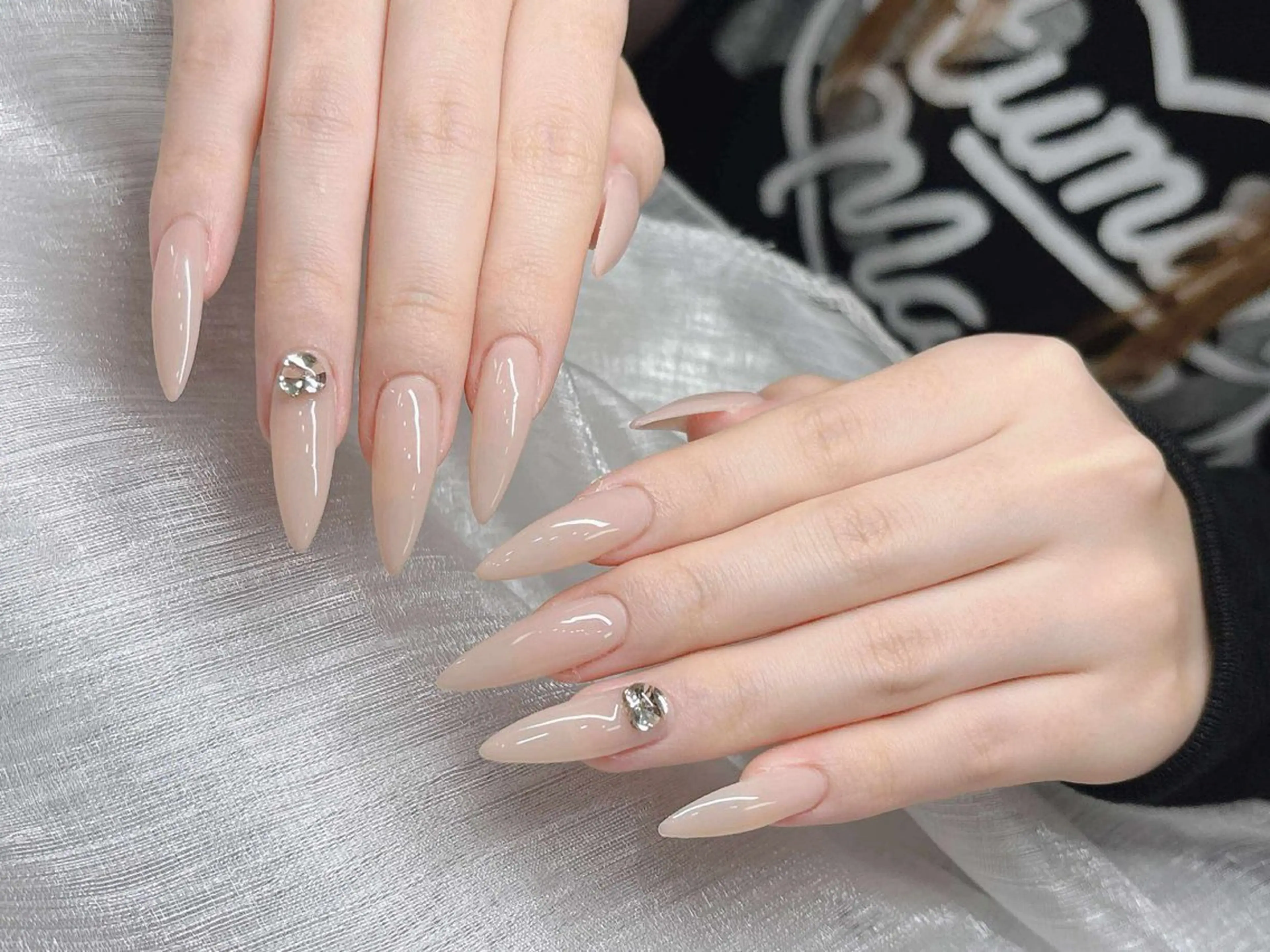 ネイル 長さ出し グラデーション 卒業式 キラキラネイル マグネットネイル ハンドネイル Lee Nailsのネイルデザイン