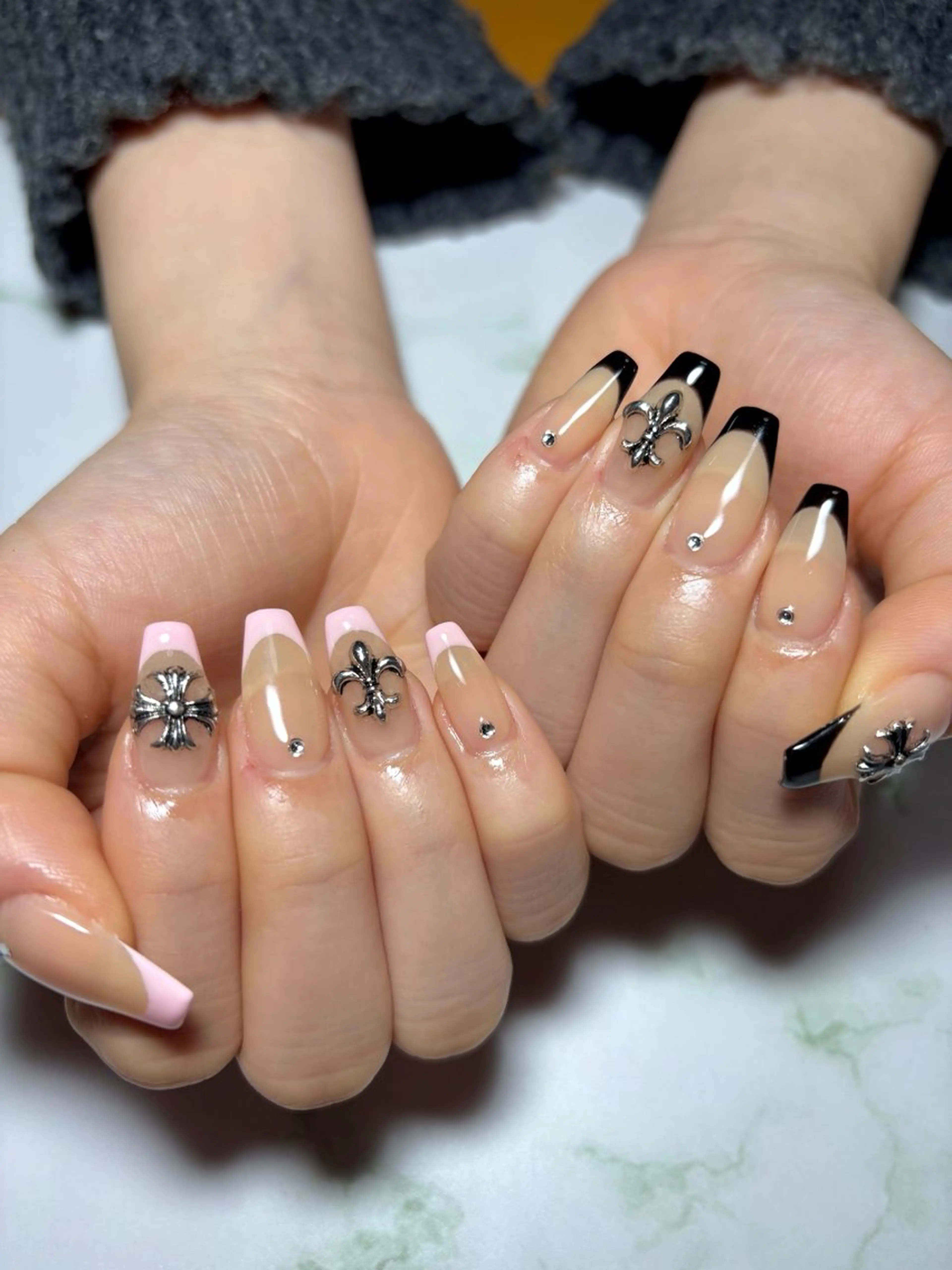 ネイル ハンドネイル 𝑩𝒆𝒍𝒍𝒂 𝒏𝒂𝒊𝒍のネイルデザイン