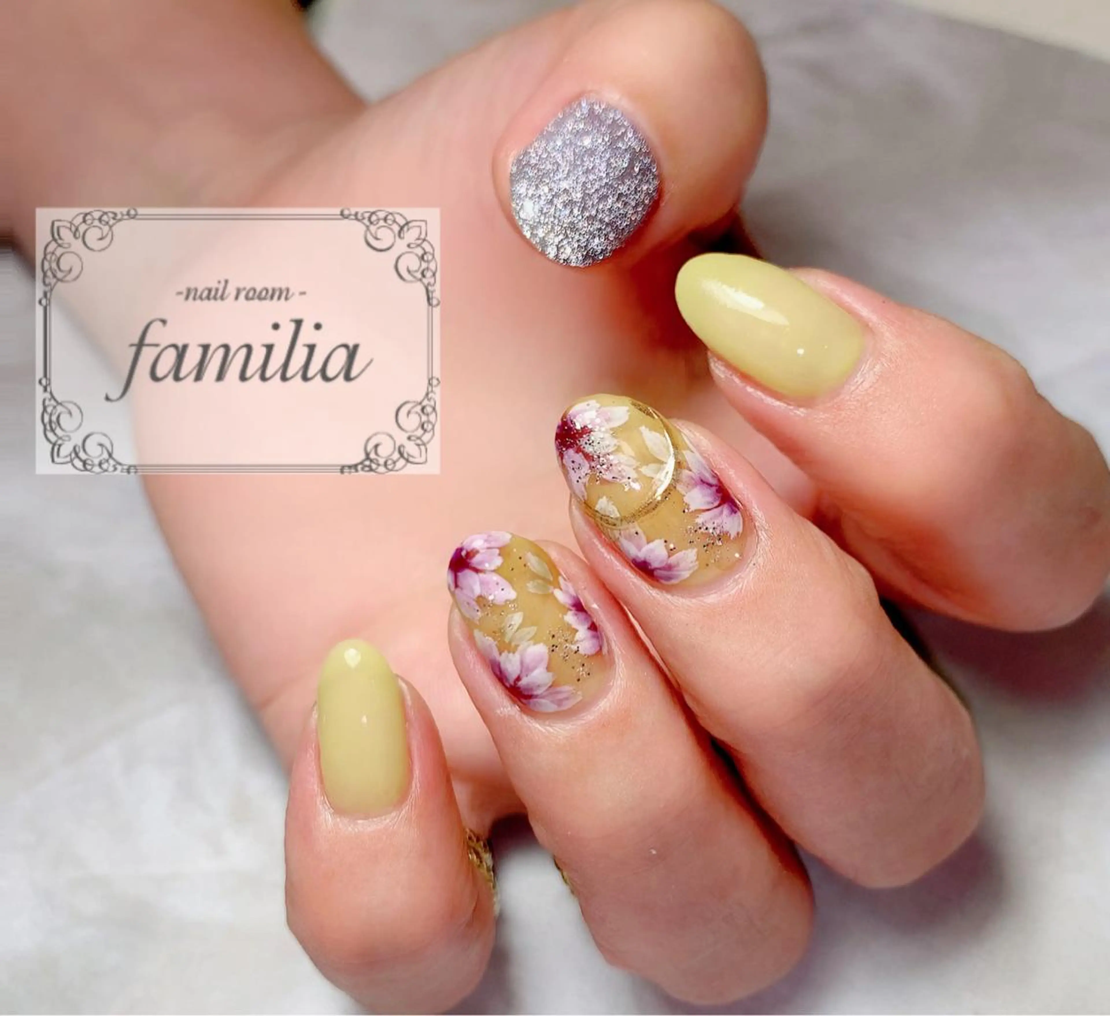 ネイル -nailroom- familiaのネイルデザイン