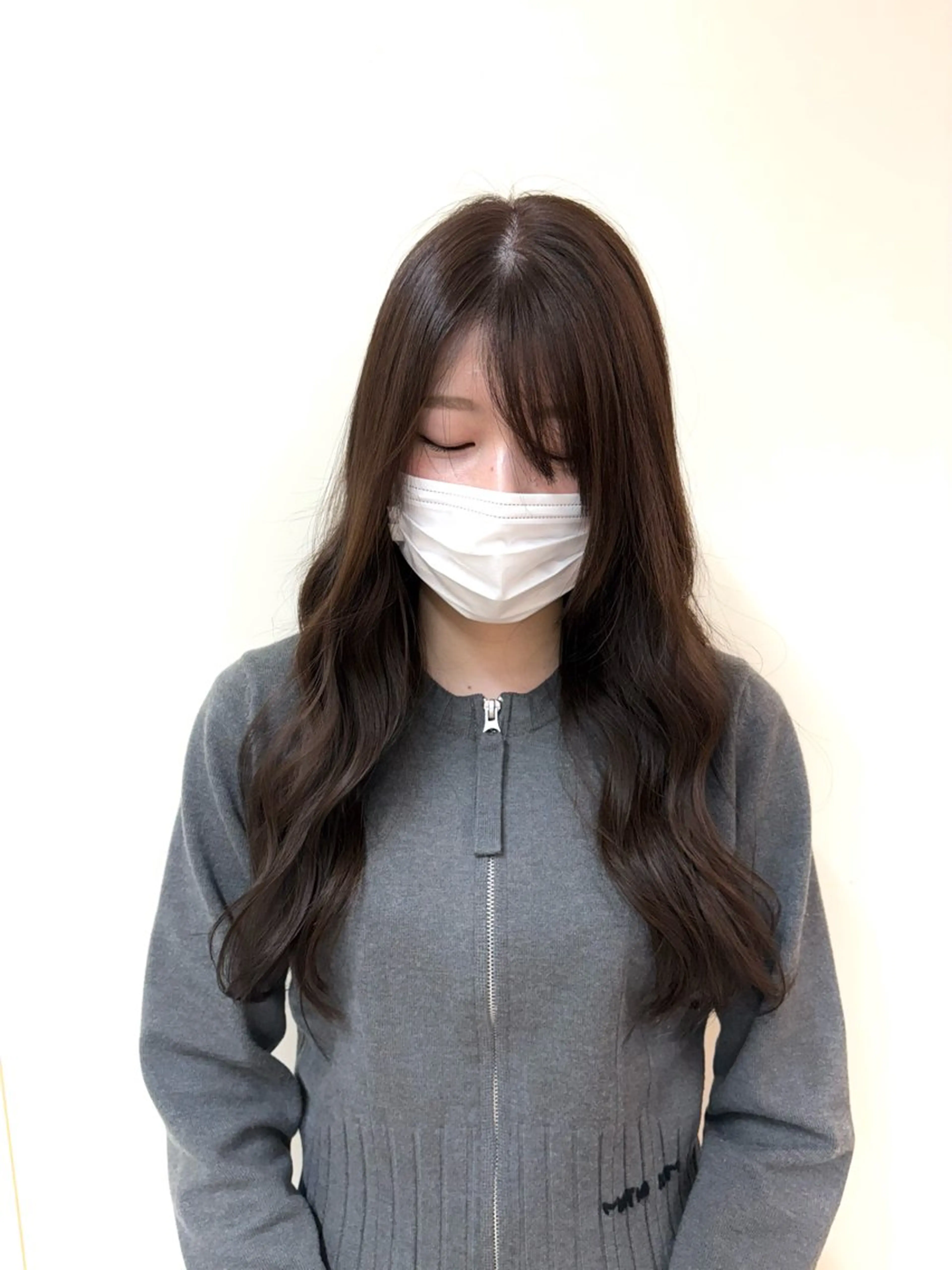 カラー ブリーチ グレージュ ブリーチなしカラー 垢抜けデザイナー/ ハイトーン/朝倉友香のヘアスタイル