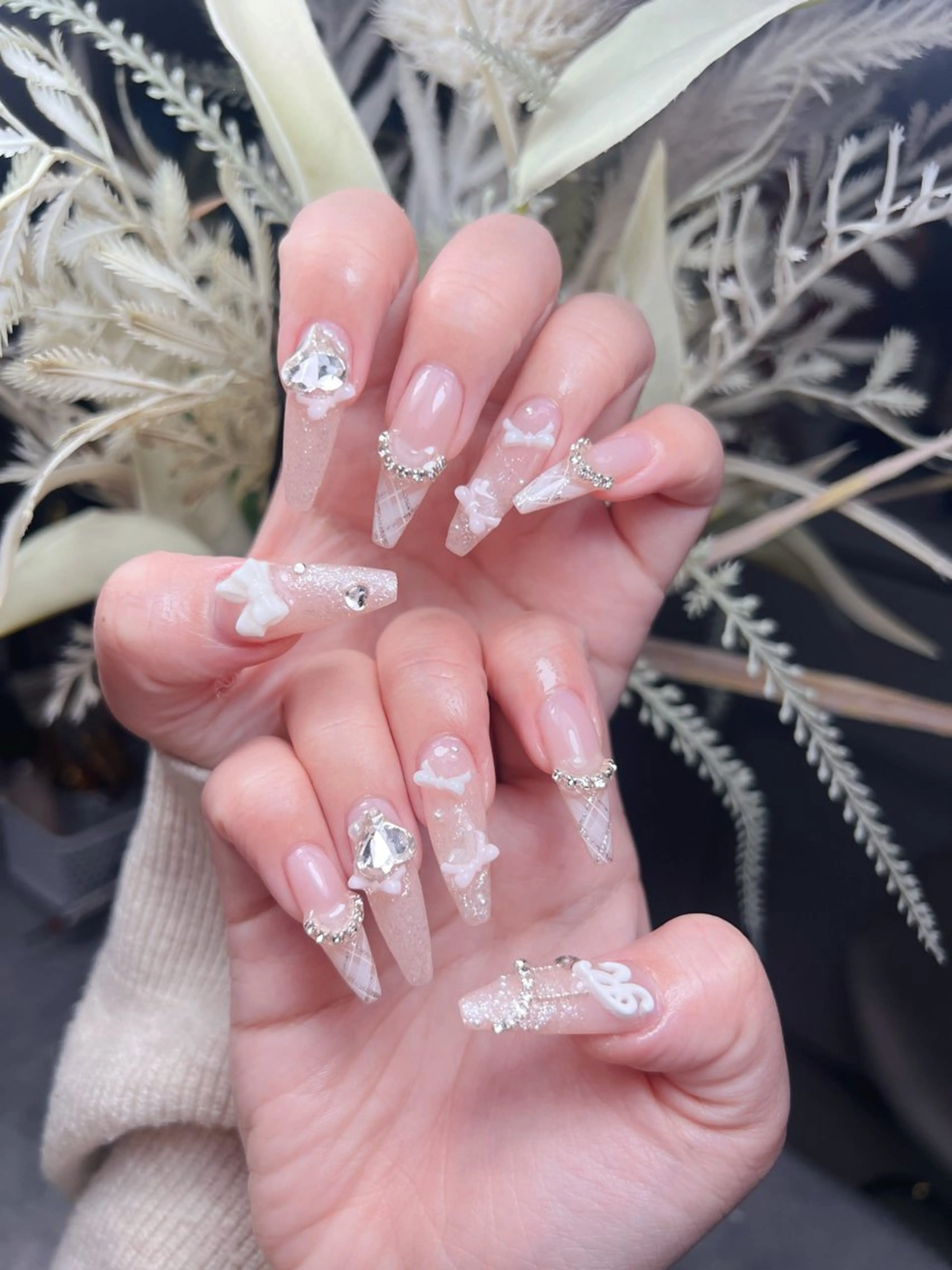 ネイル アートネイル オーロラネイル チークネイル 長さ出し フットネイル ハンドネイル フットネイル ハンドケア Noiranail_ studio川越西口のネイルデザイン