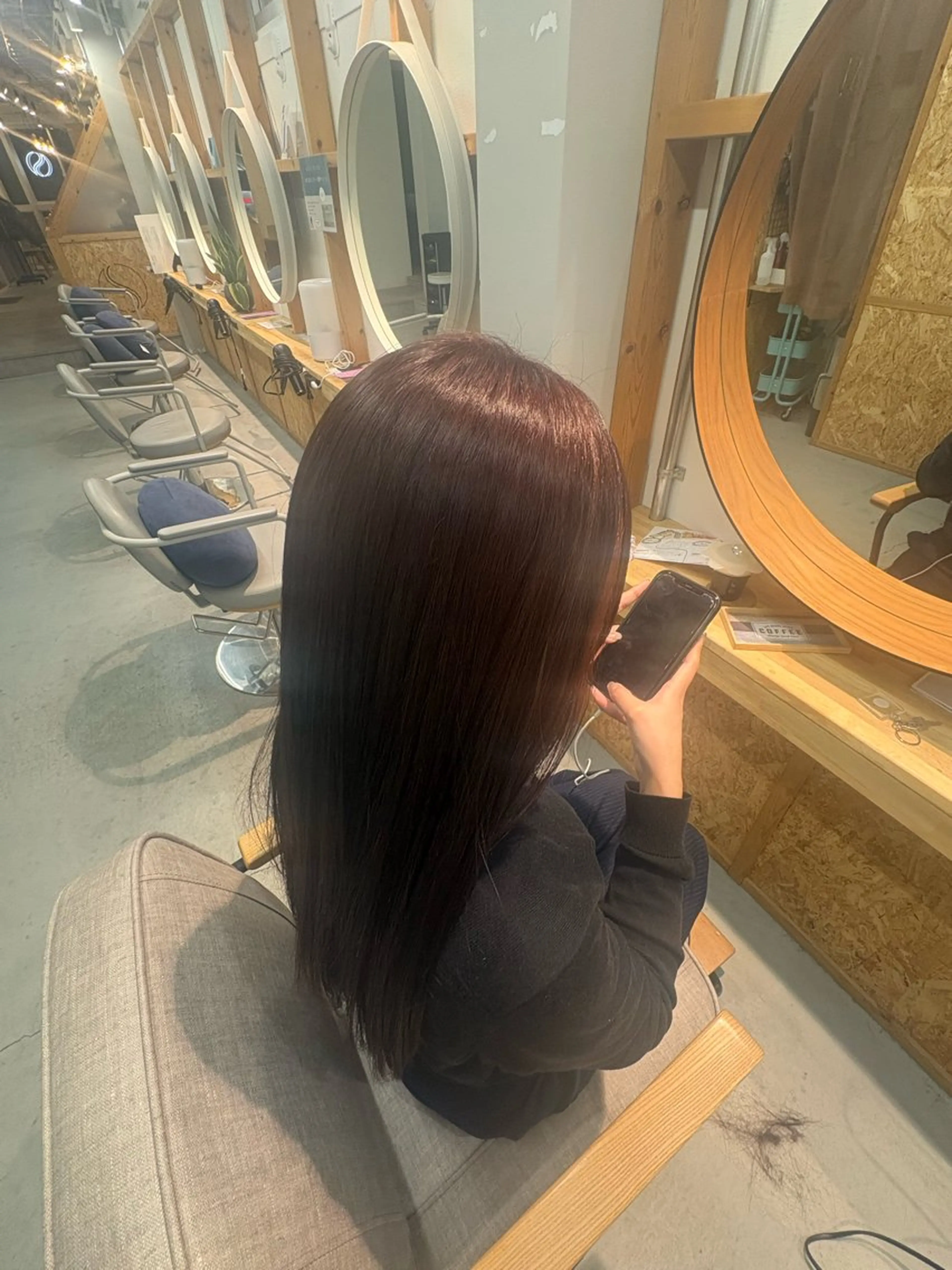 ロング カラー ヘアカラー オオニシ ナツミのヘアスタイル