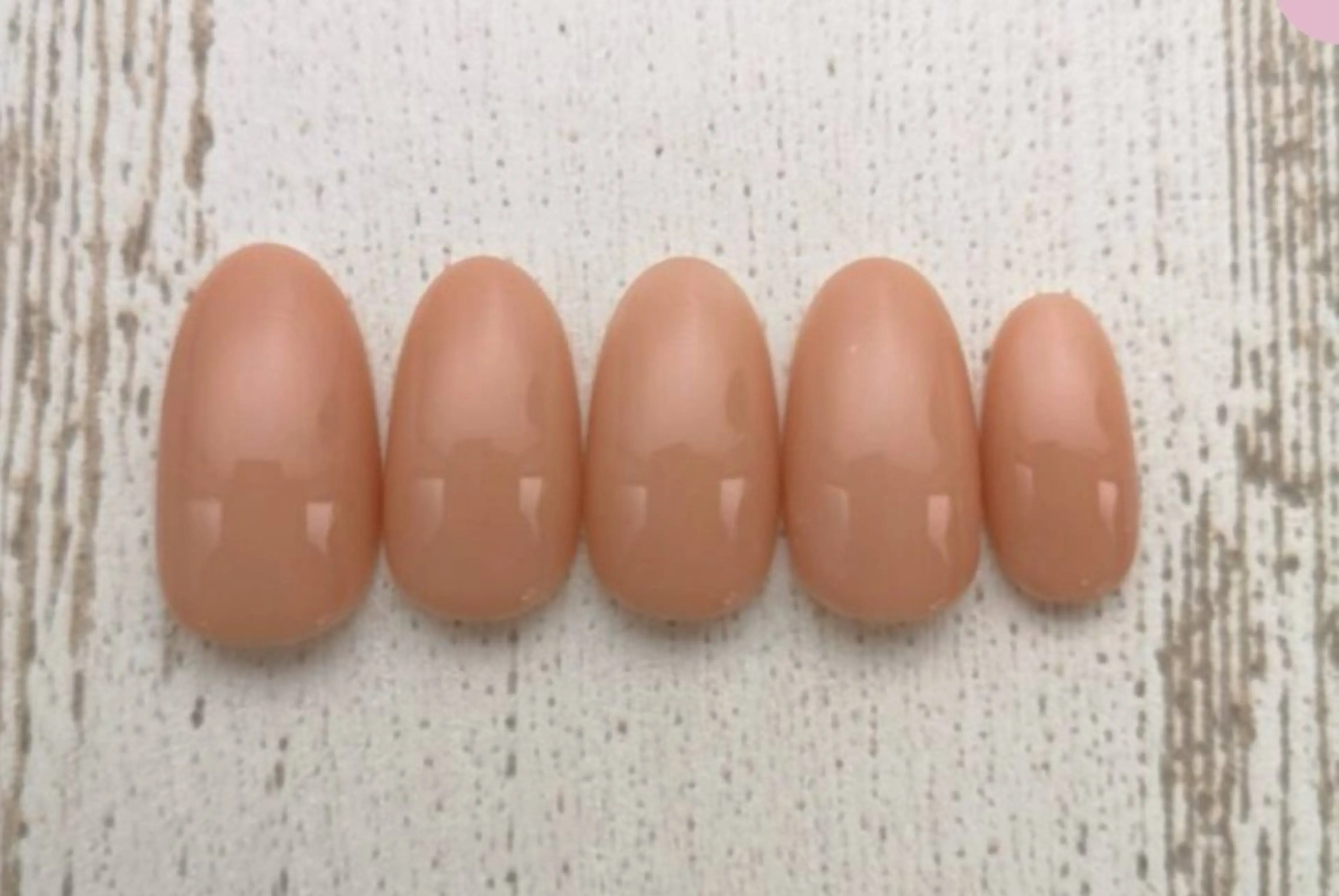 ネイル ネイルサロンshiki 平塚店所属・齋藤 真羽のネイルデザイン