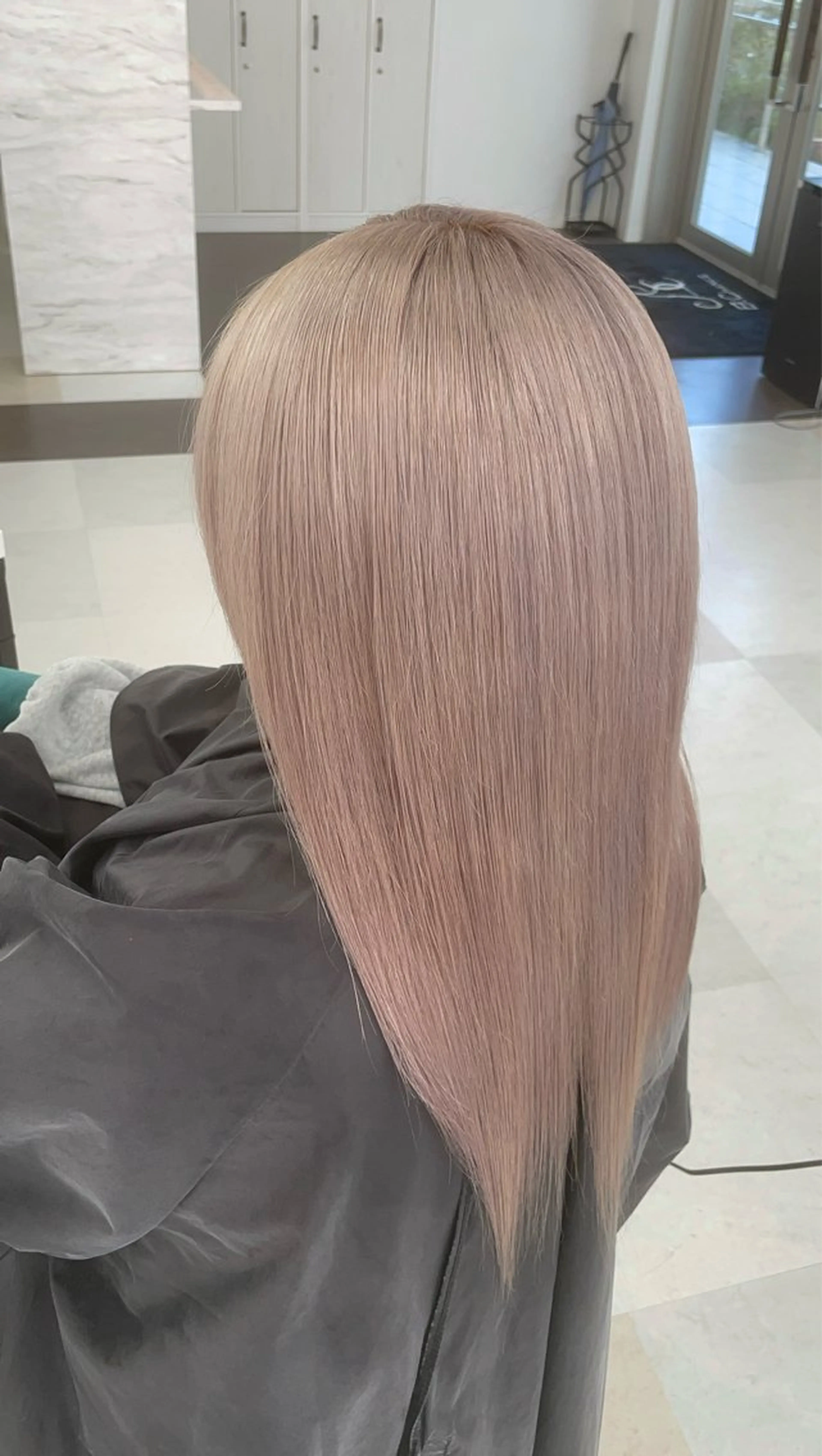 セミロング カラー B.Chance カラーリスト　ペーのヘアスタイル