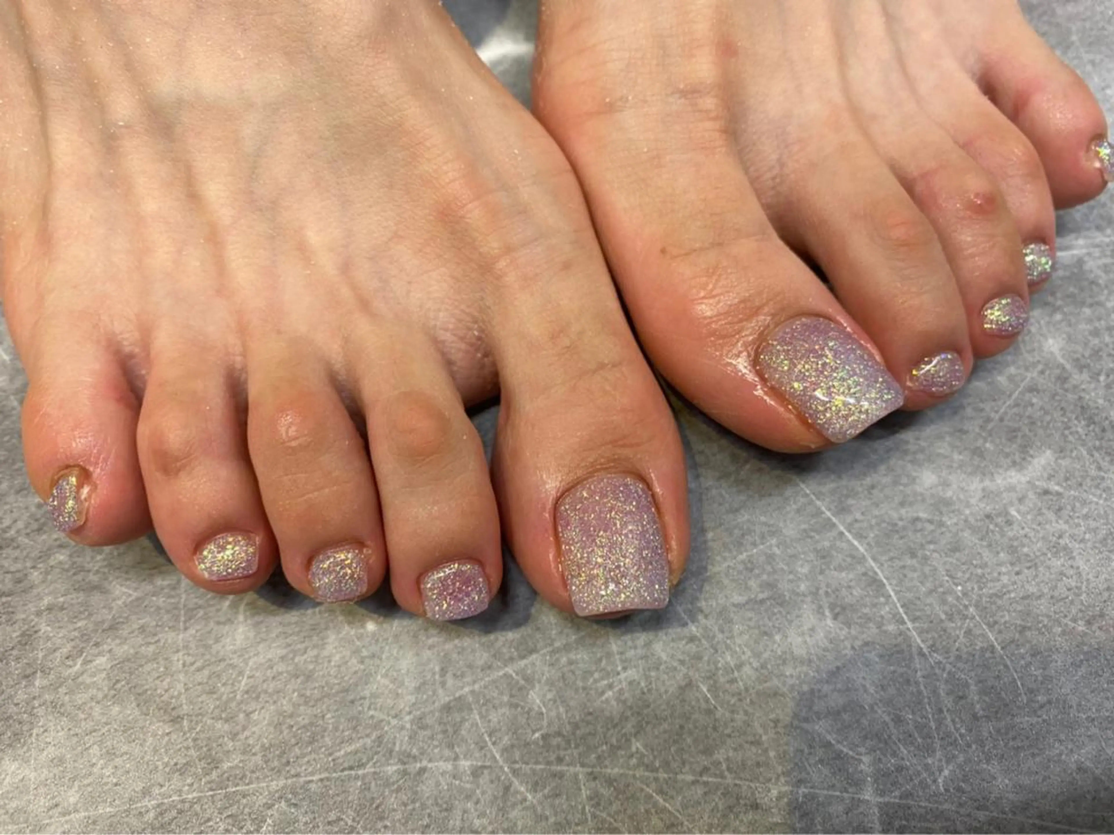 ネイル フットネイル キラキラネイル フットネイル 【やり放題専門店】 スカルプ＆長さ出しのネイルデザイン