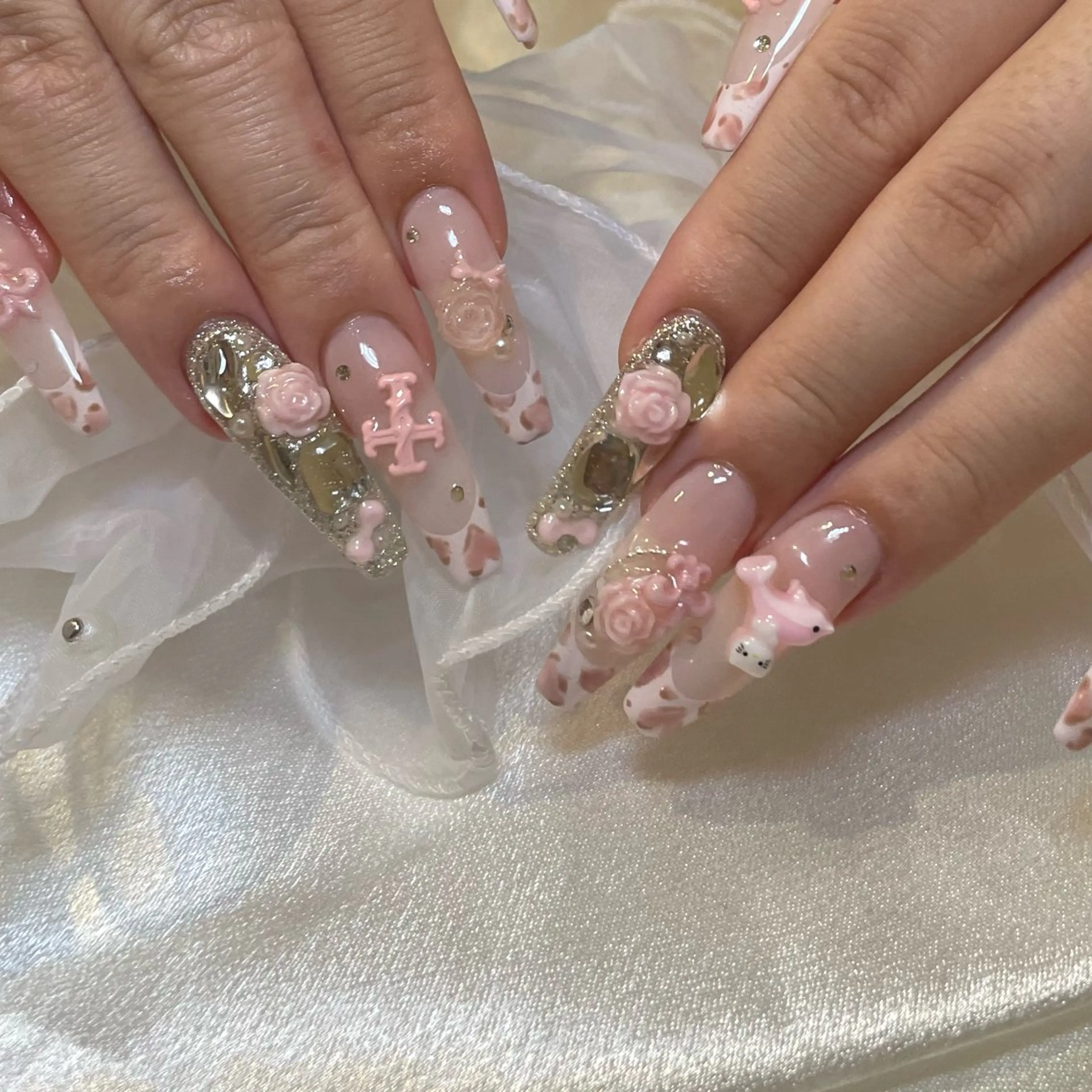 ネイル 持ち込み ハンドネイル Lua🌙ワンホン♡ ギャル♡推し活♡のネイルデザイン