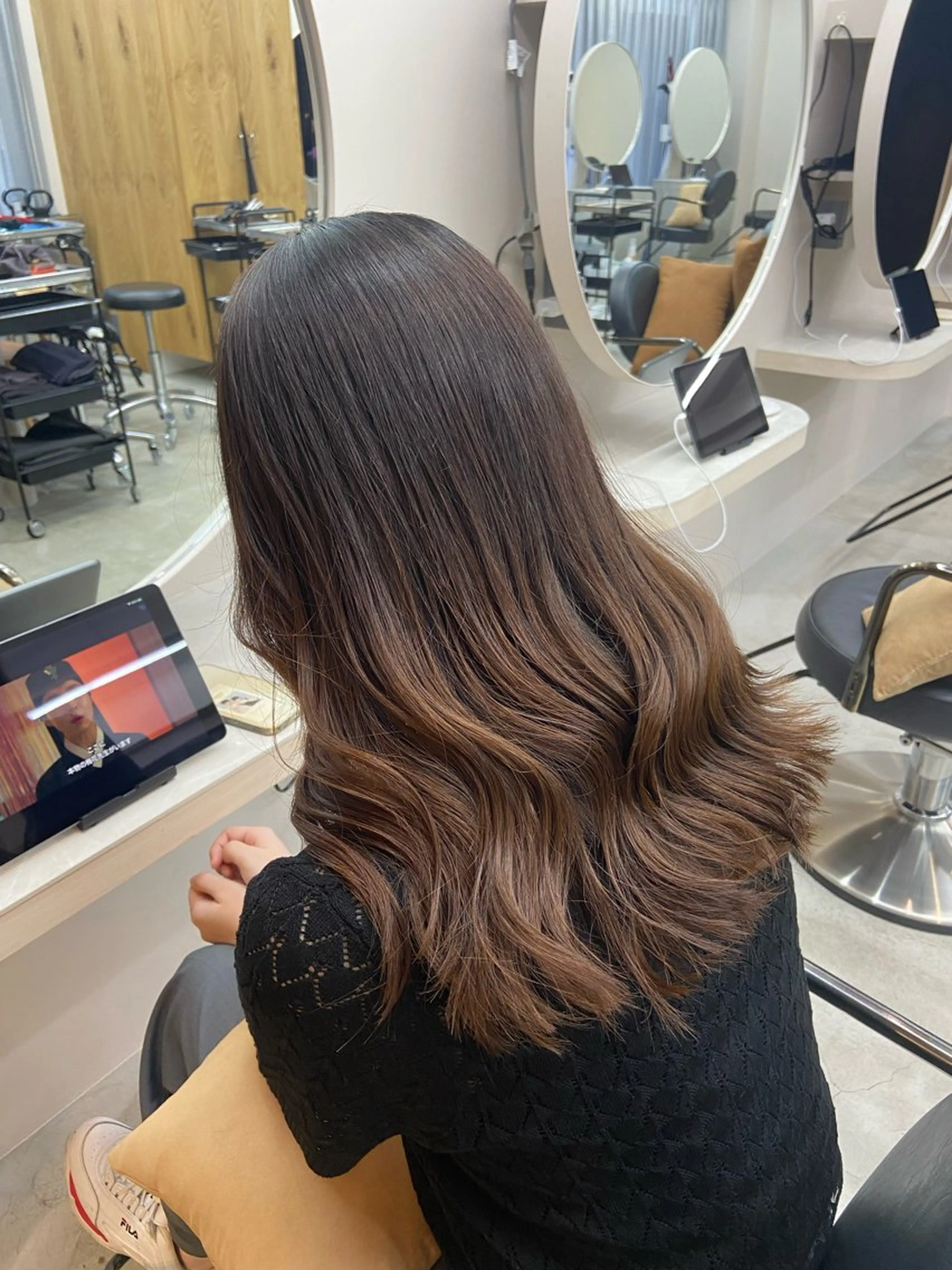 セミロング くびれヘア くびれレイヤー レイヤーカット 韓国ヘア🇰🇷 髪質改善✨️-裕人-のヘアスタイル