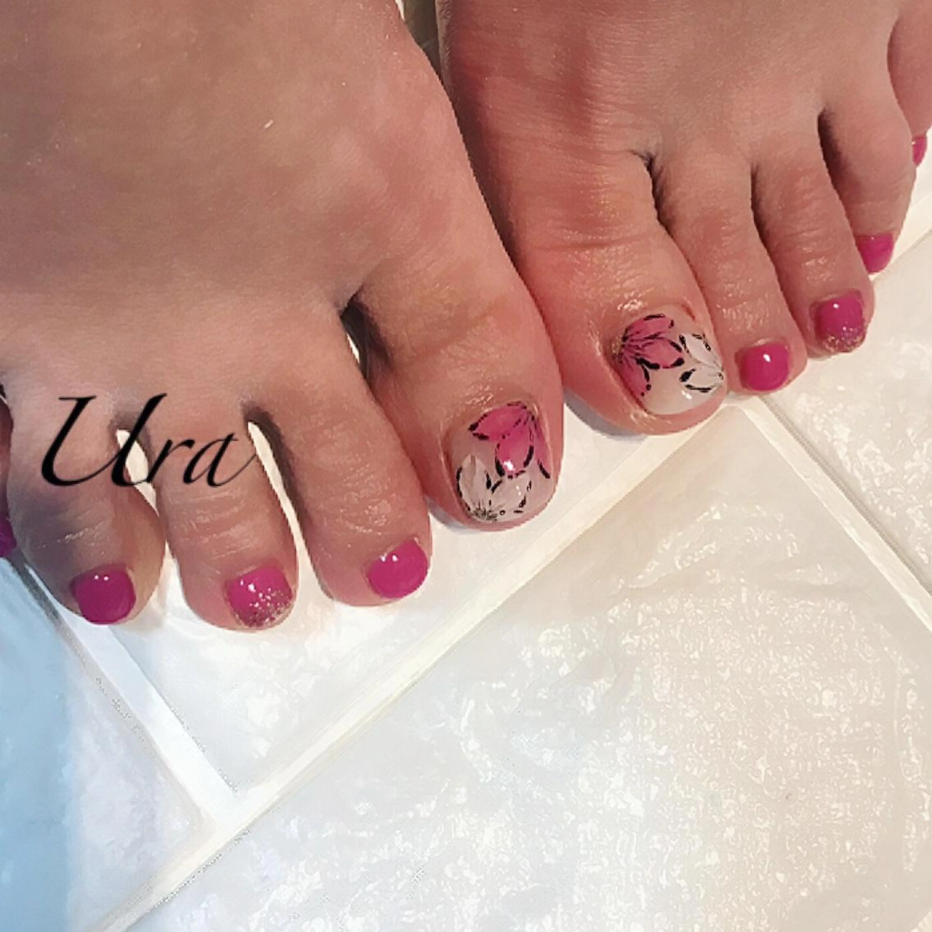 ネイル UrakoNail 《nail》のネイルデザイン