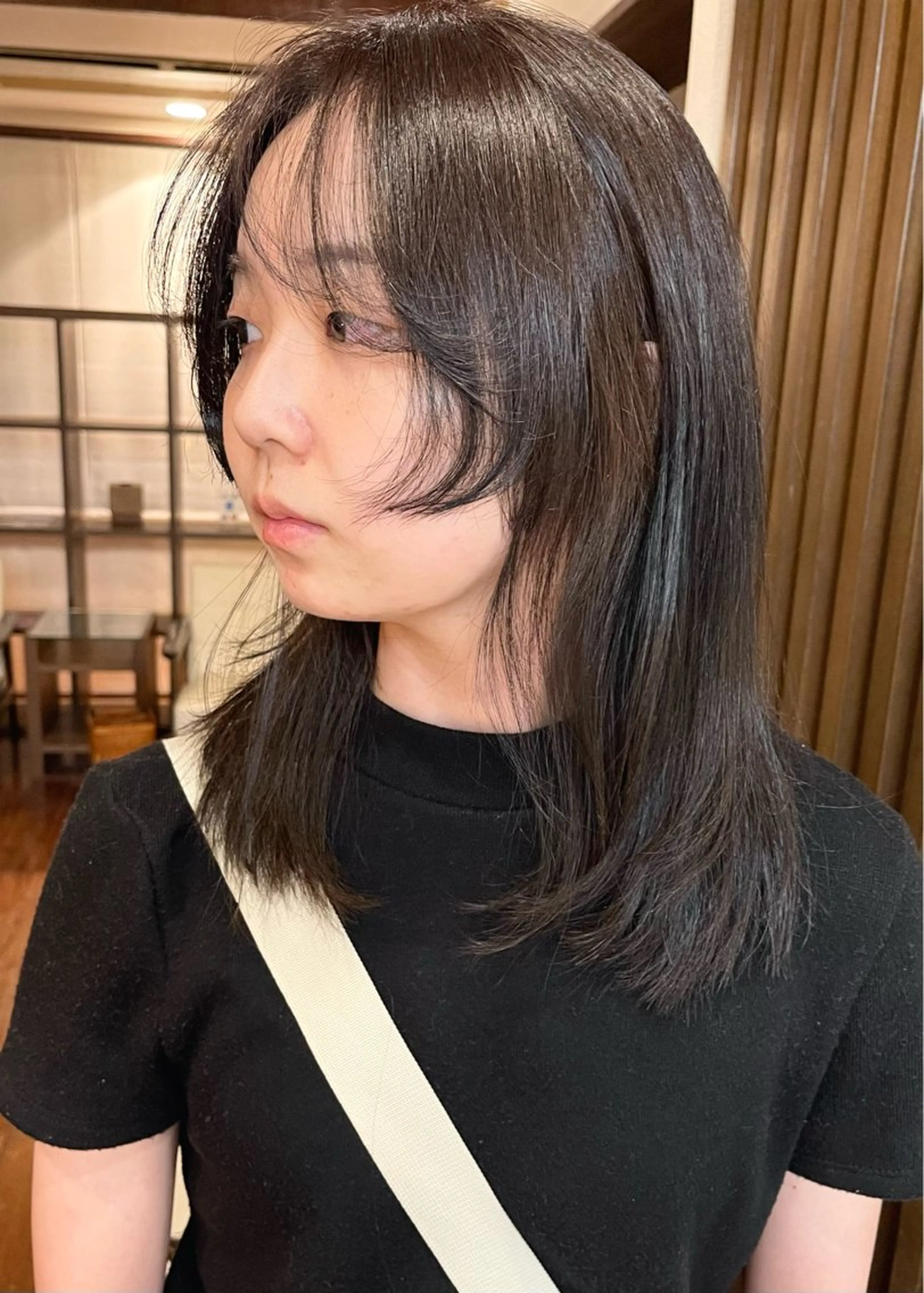 ミディアム カラー レイヤーカット カット ヘアカラー トリートメント 髪質改善ｶﾗｰ ｹｱﾌﾞﾘｰﾁ/ﾀﾑのヘアスタイル