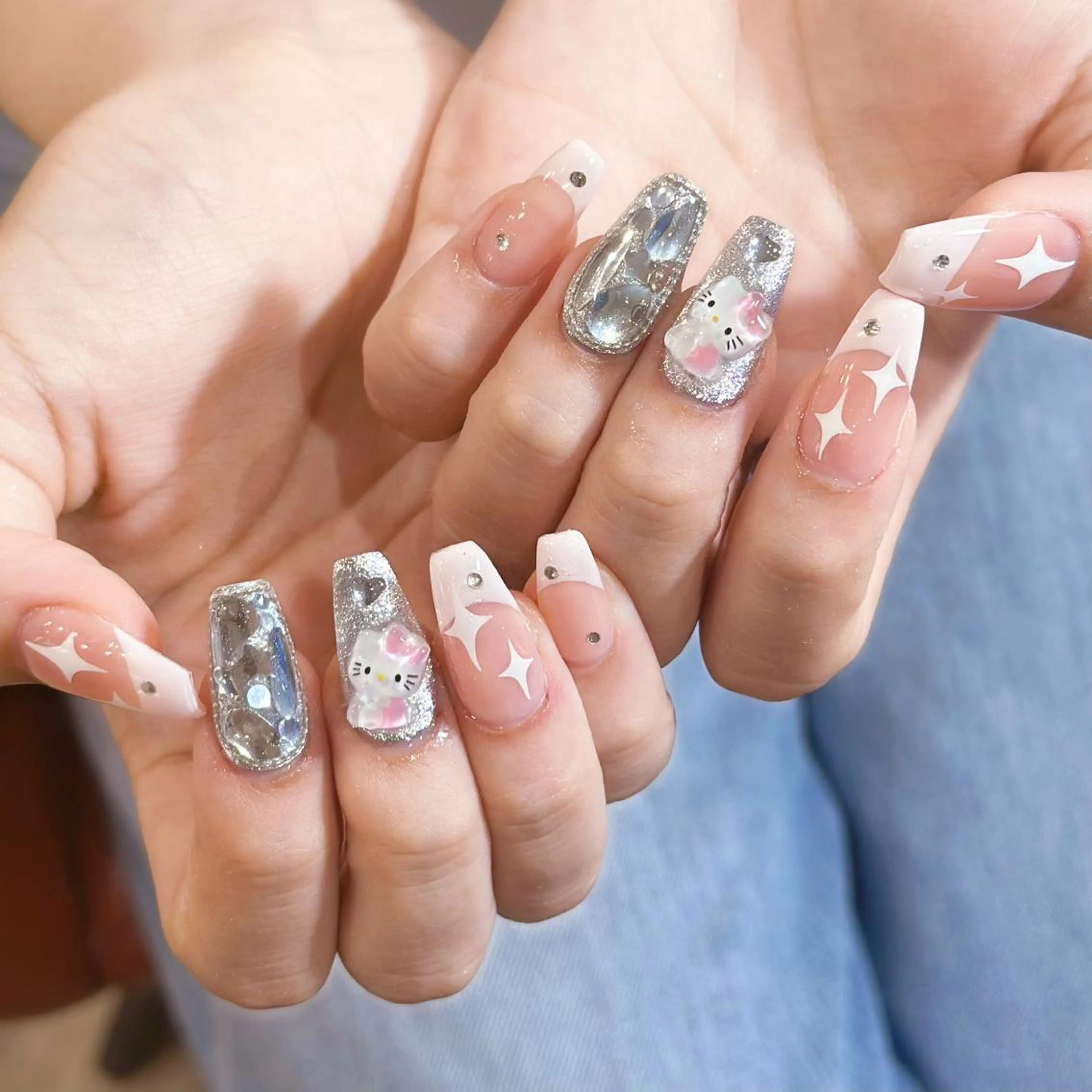 ネイル アートネイル オーロラネイル ガーリー キラキラネイル マグネットネイル ハンドネイル Diamond 🚢のネイルデザイン