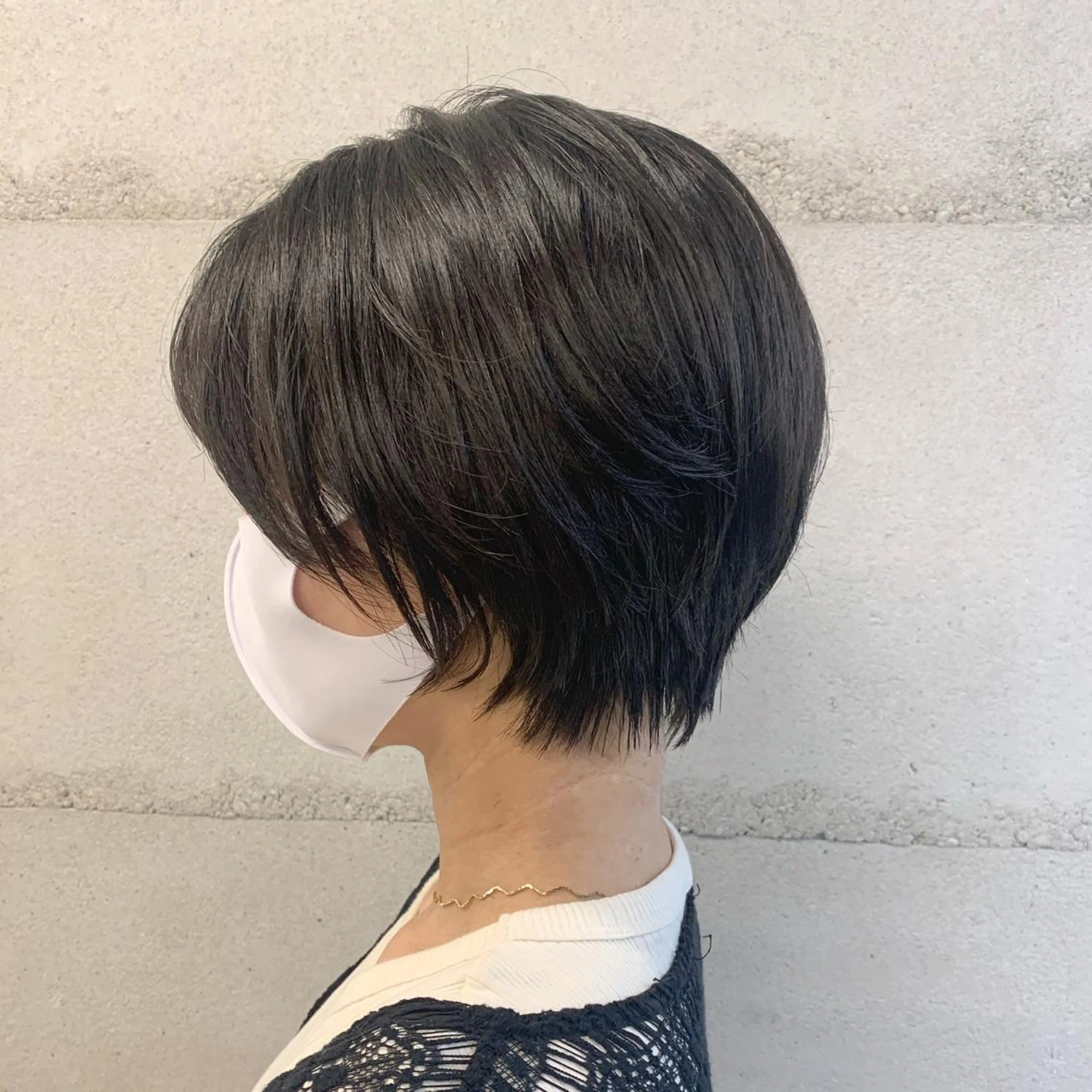 ショート カラー 透明感/オリーブ/ グレージュ/YUKAのヘアスタイル