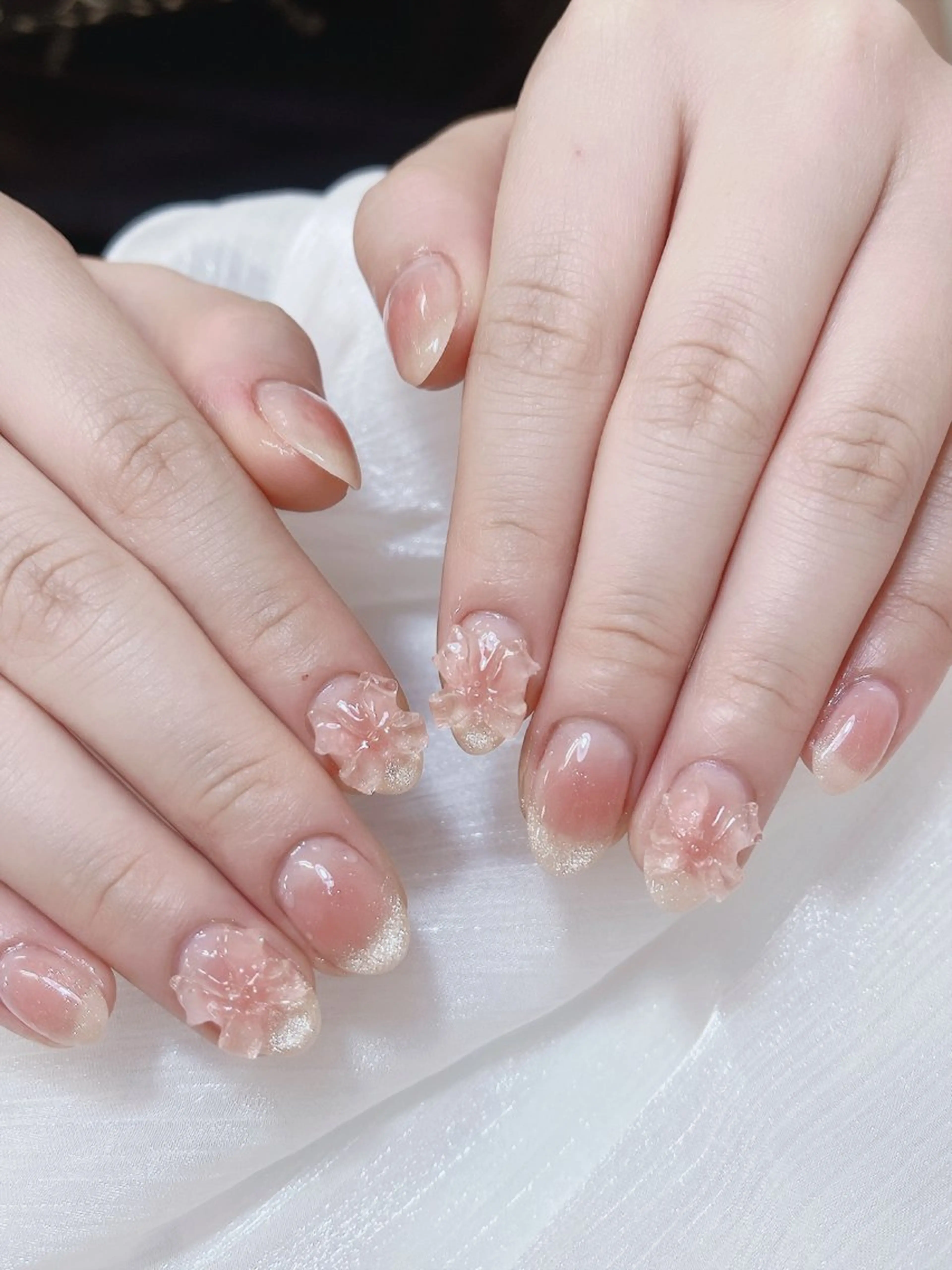 ネイル チークネイル フレンチネイル グラデーション キラキラネイル 韓国ネイル ハンドネイル DUO MI所属・DUO   MI nail salonのネイルデザイン