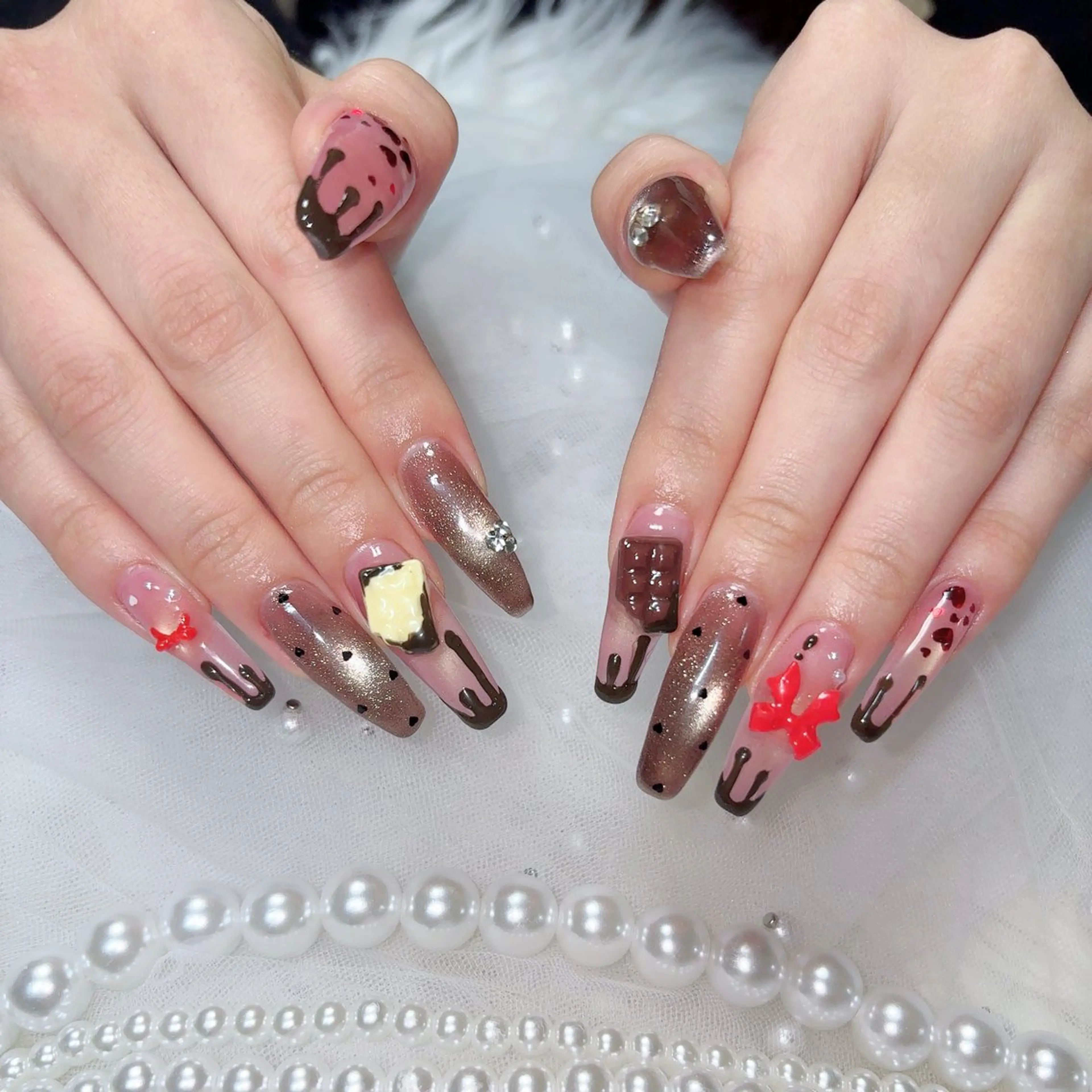 ネイル バレンタイン ハンドネイル 🐝TOMO🎀ིྀ 【パラジェル取扱店】のネイルデザイン