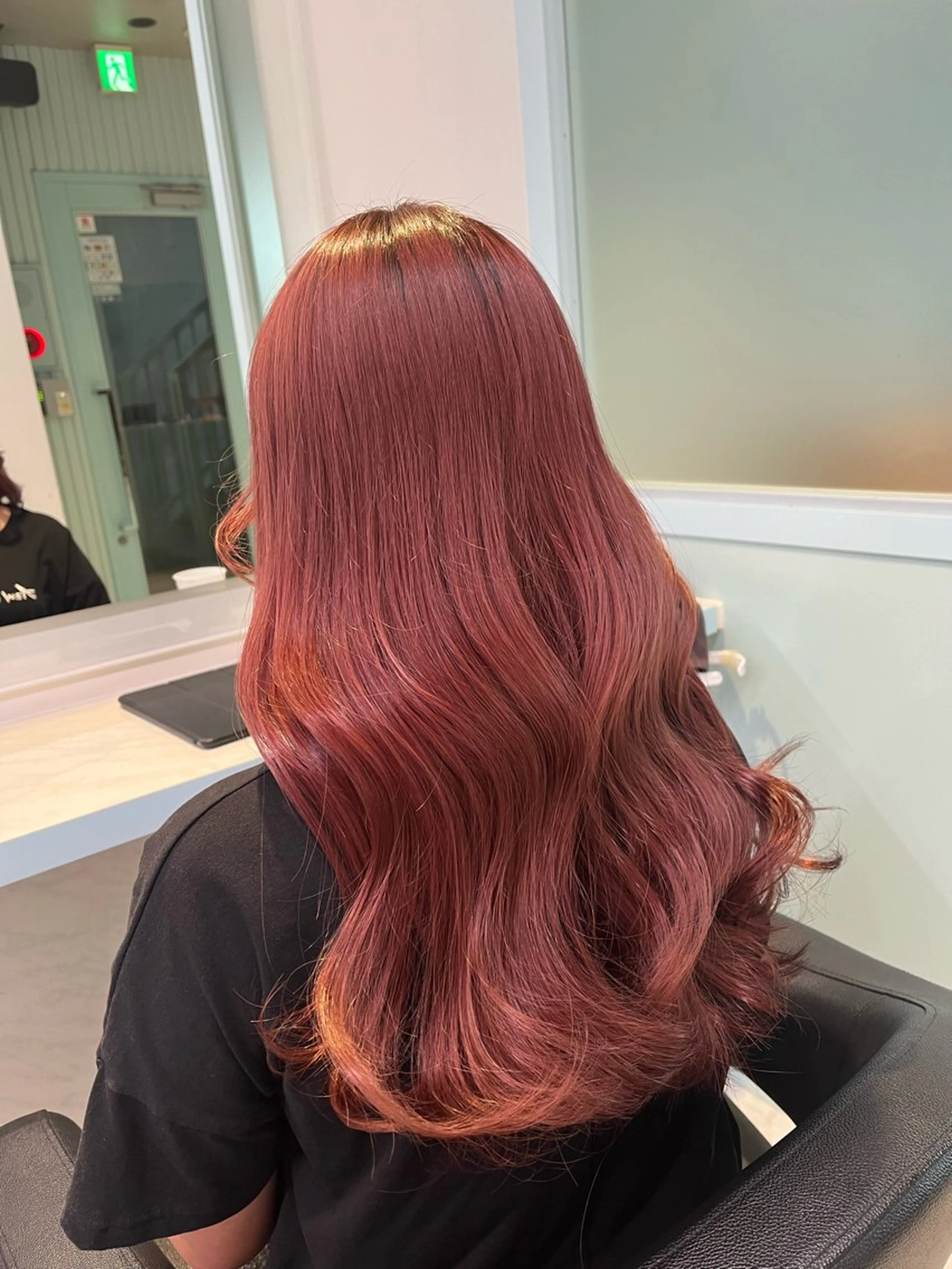 ロング カラー ヘアカラー ブリーチカラー 🩵MIZUKIのヘアスタイル