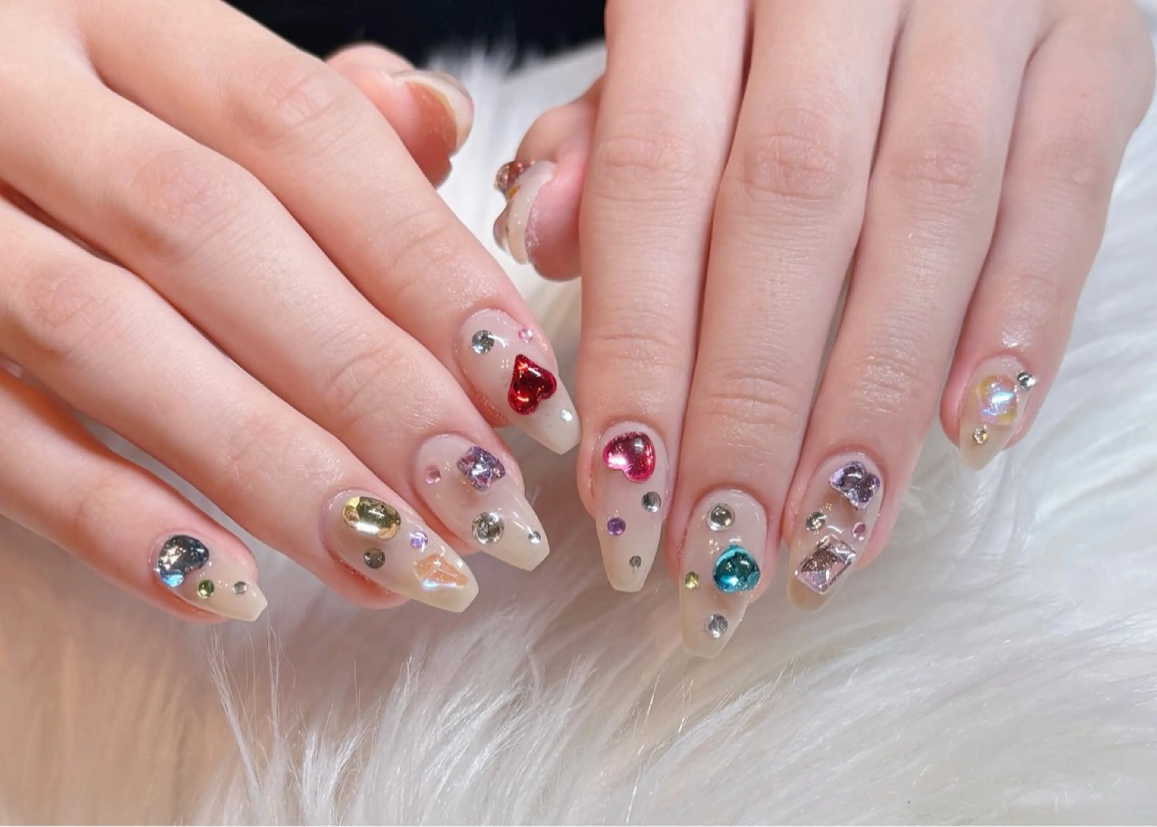 ネイル ハンドネイル le'a-レア-【ア イ×ネイル×眉】のネイルデザイン