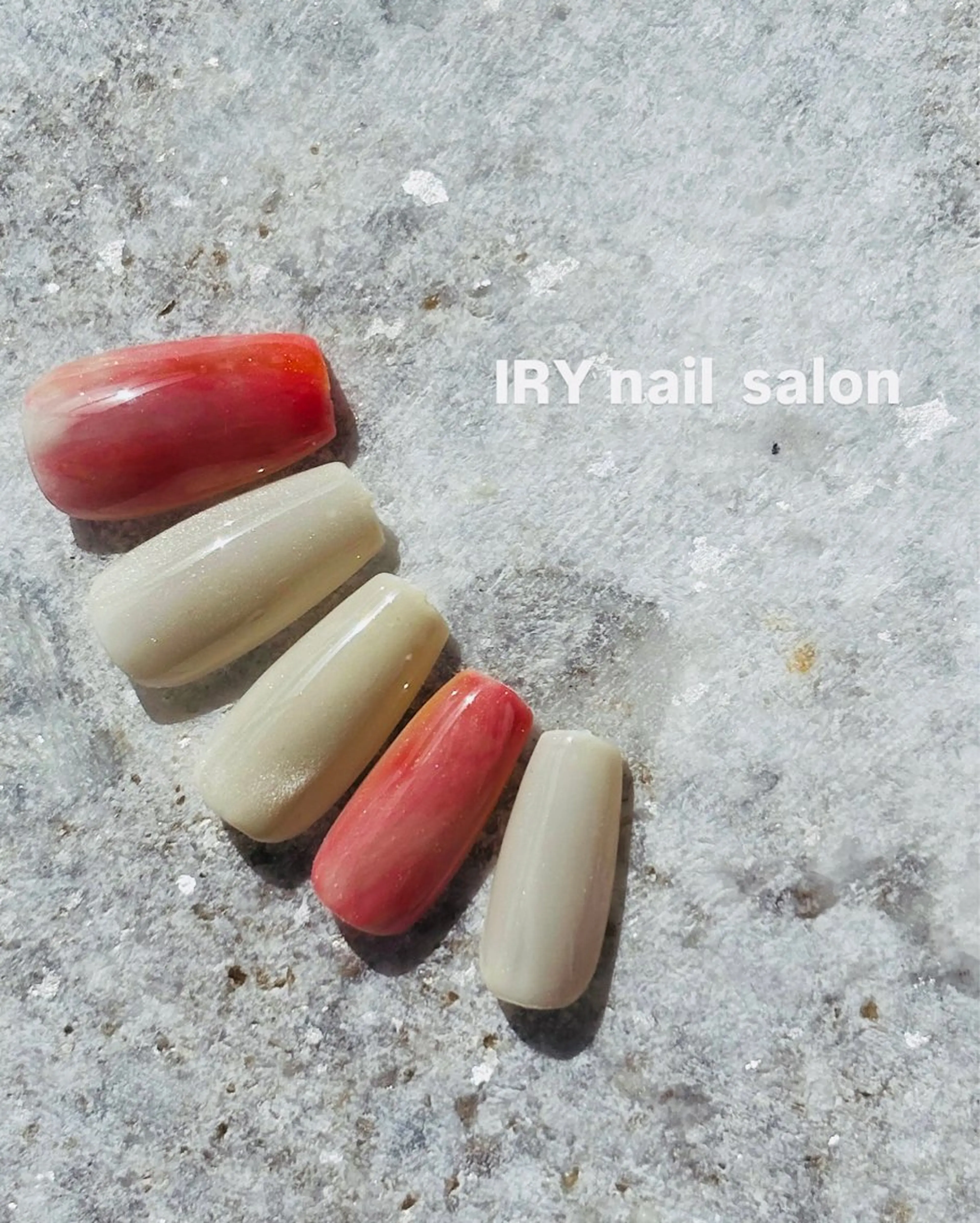 ネイル ニュアンスネイル 三本 綾奈のネイルデザイン