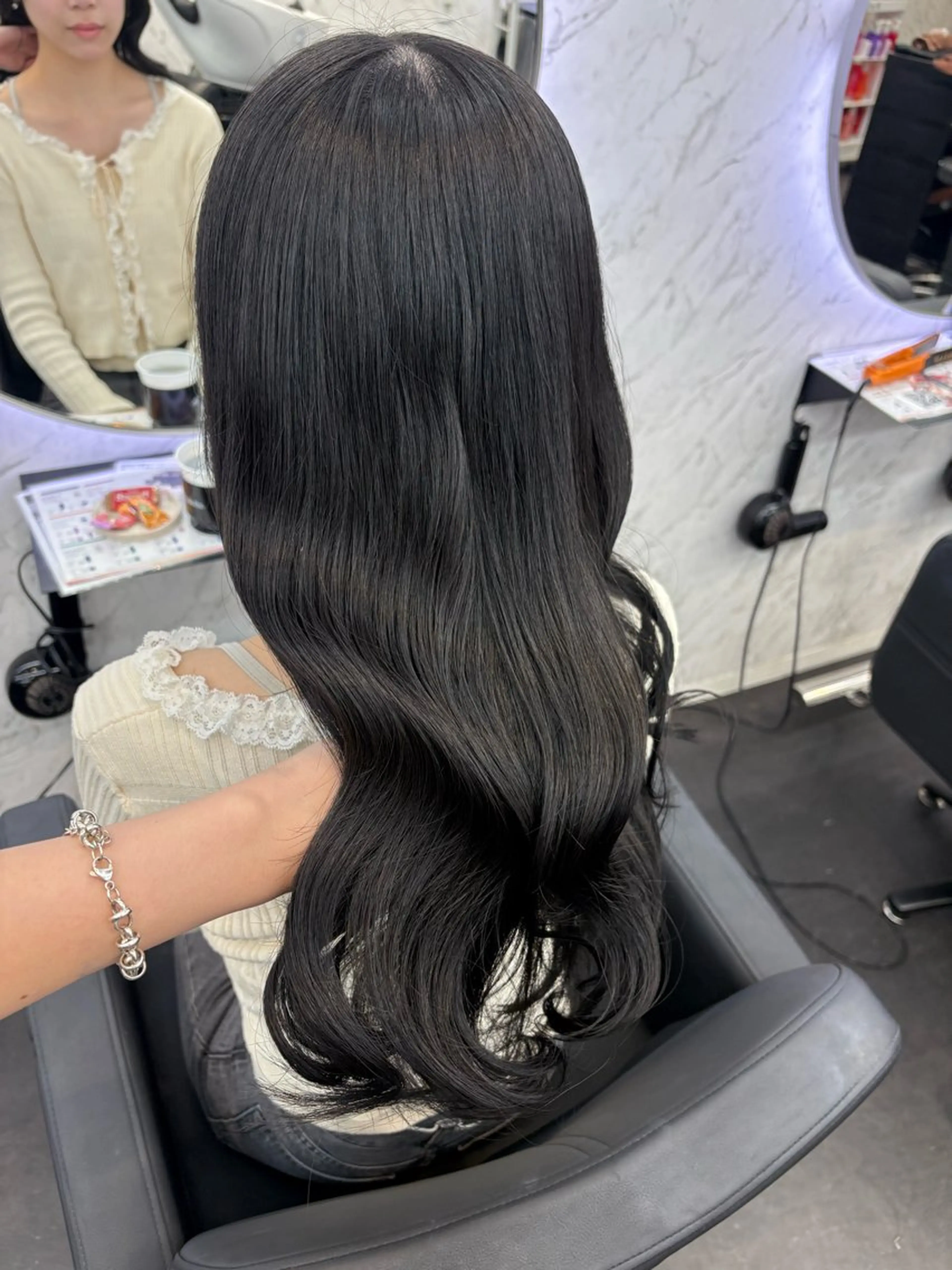 ロング カラー 黒髪 ヘアカラー hair salon dot. mooda 韓国風サロン 町田店所属・韓国風ヘア🎀🩶 /♡𝓝𝓸𝓪♡のヘアスタイル