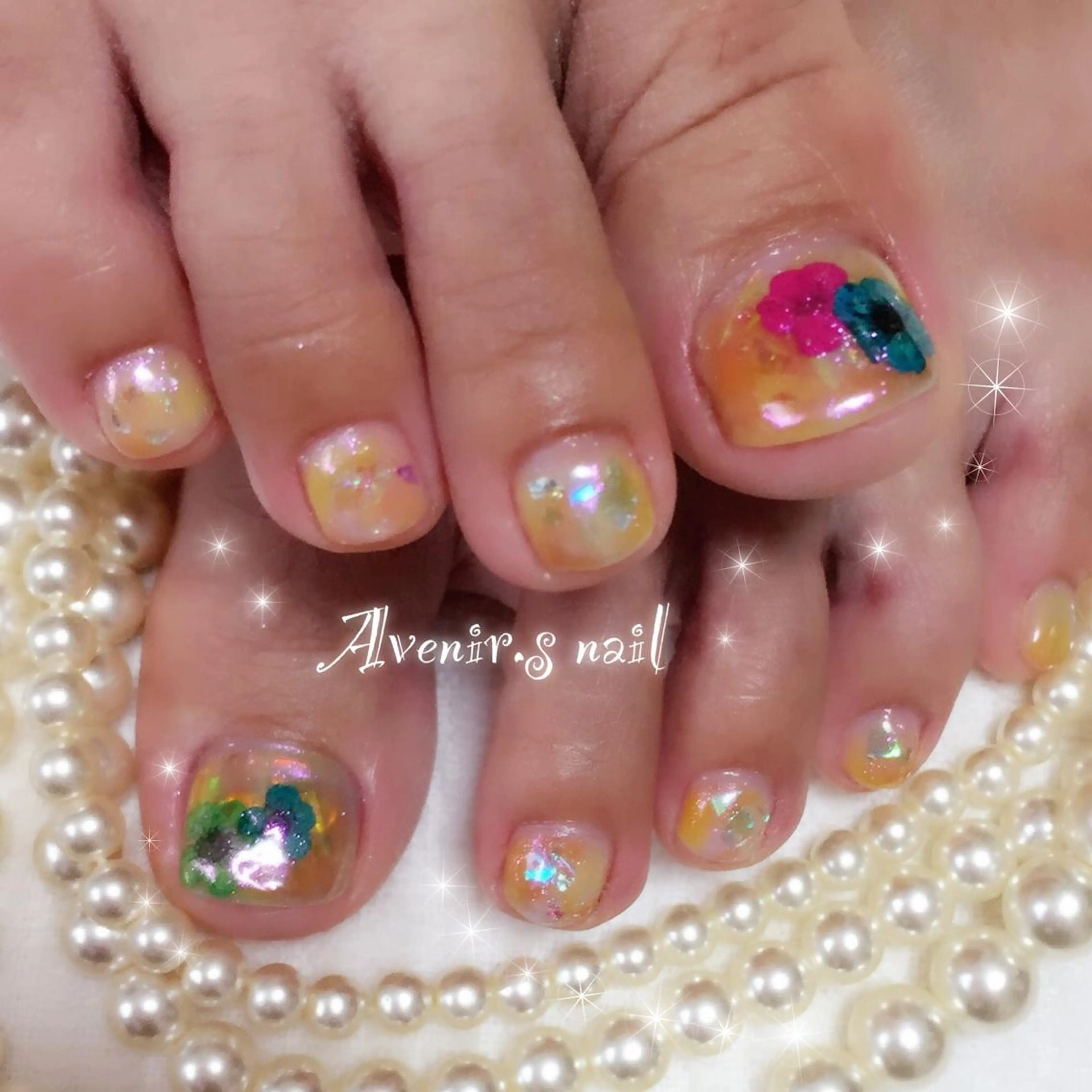 ネイル オーロラネイル フットネイル Home Salon Avenir.のネイルデザイン