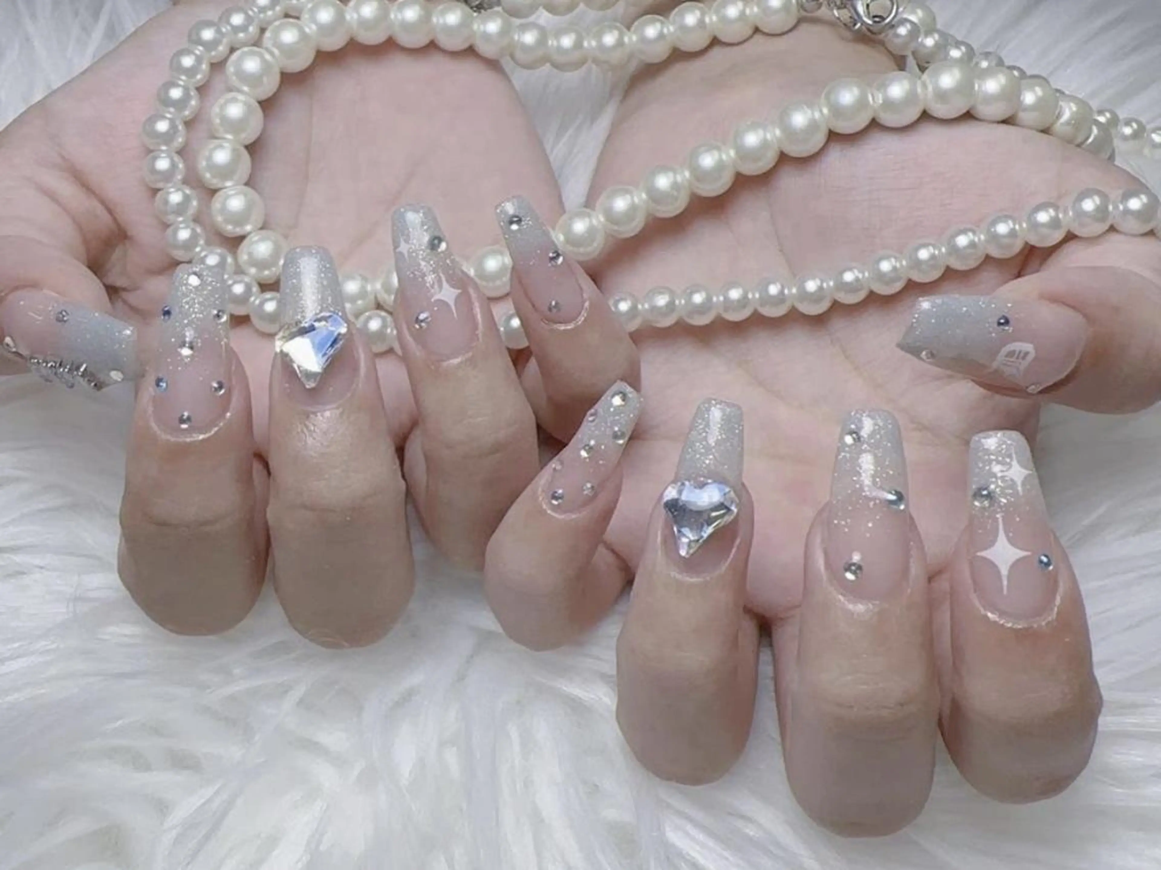 メンズ ネイル アートネイル フレンチネイル ジェルネイル キラキラネイル パラジェル Bloom kabukiのネイルデザイン