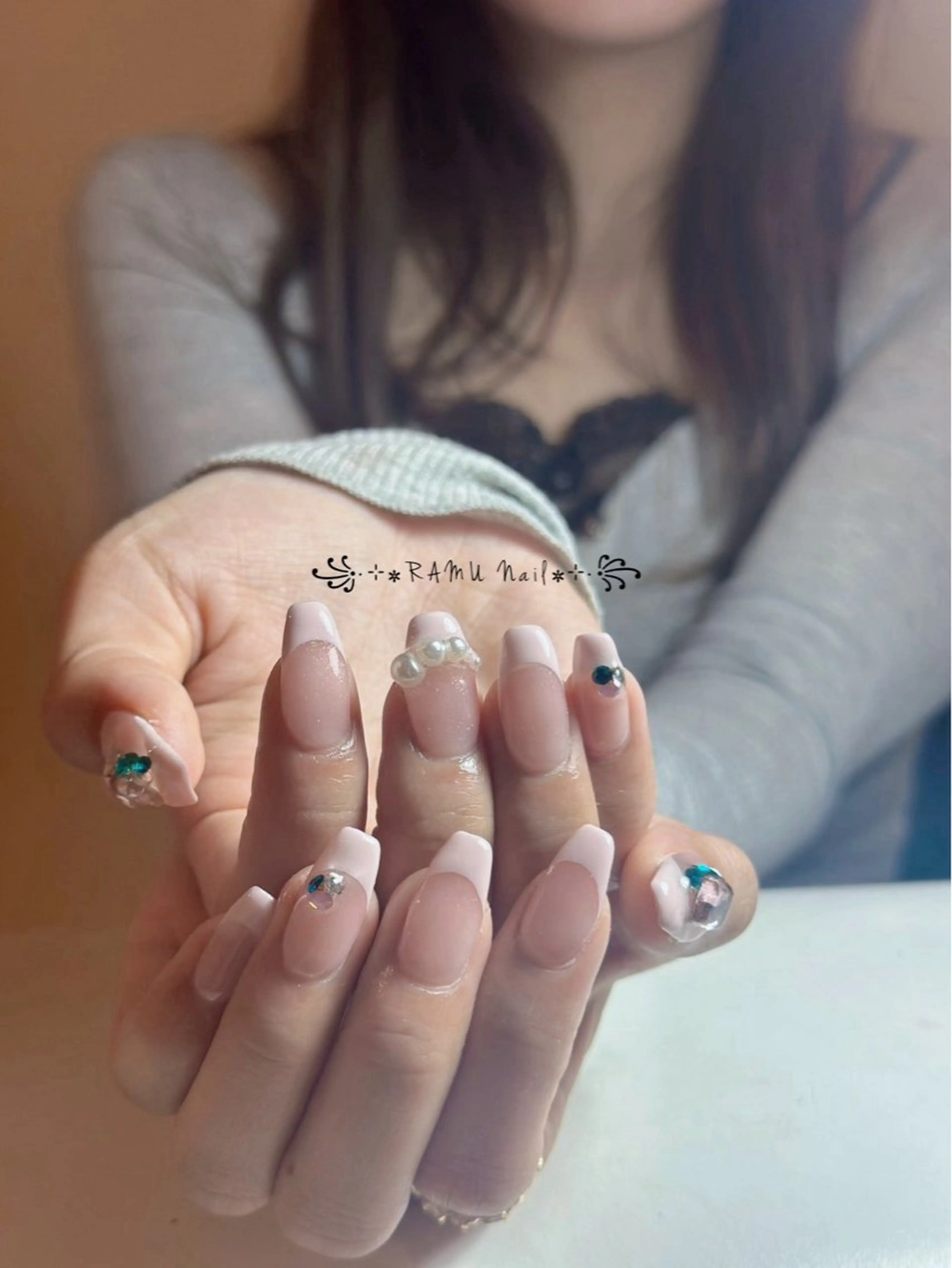 ネイル キラキラネイル マグネットネイル ミラーネイル ピンク 春ネイル ハンドネイル RAMU Nail 恵比寿店のネイルデザイン