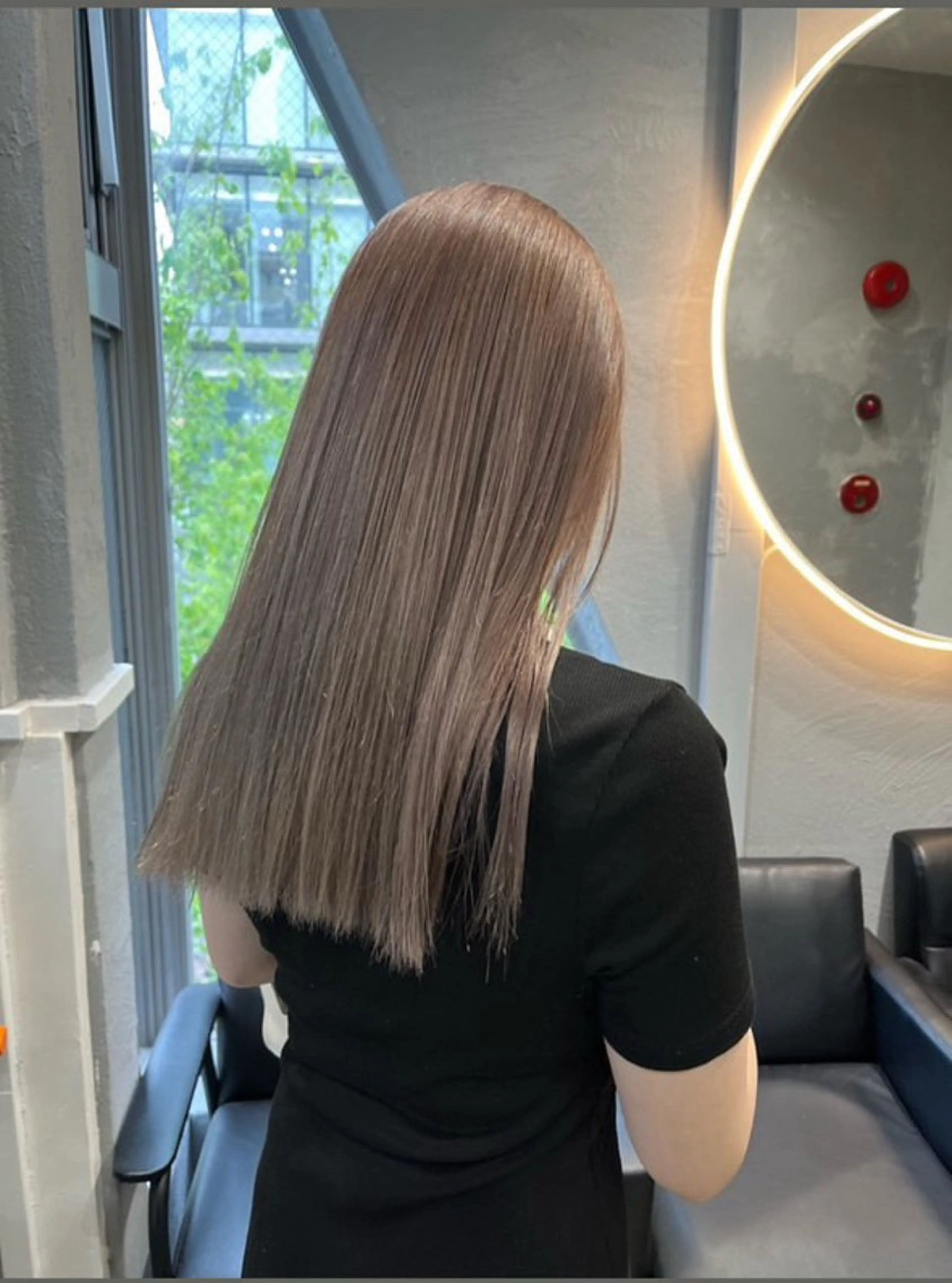 ミディアム カラー かの／GiseL／ ハイトーン／ブリーチのヘアスタイル