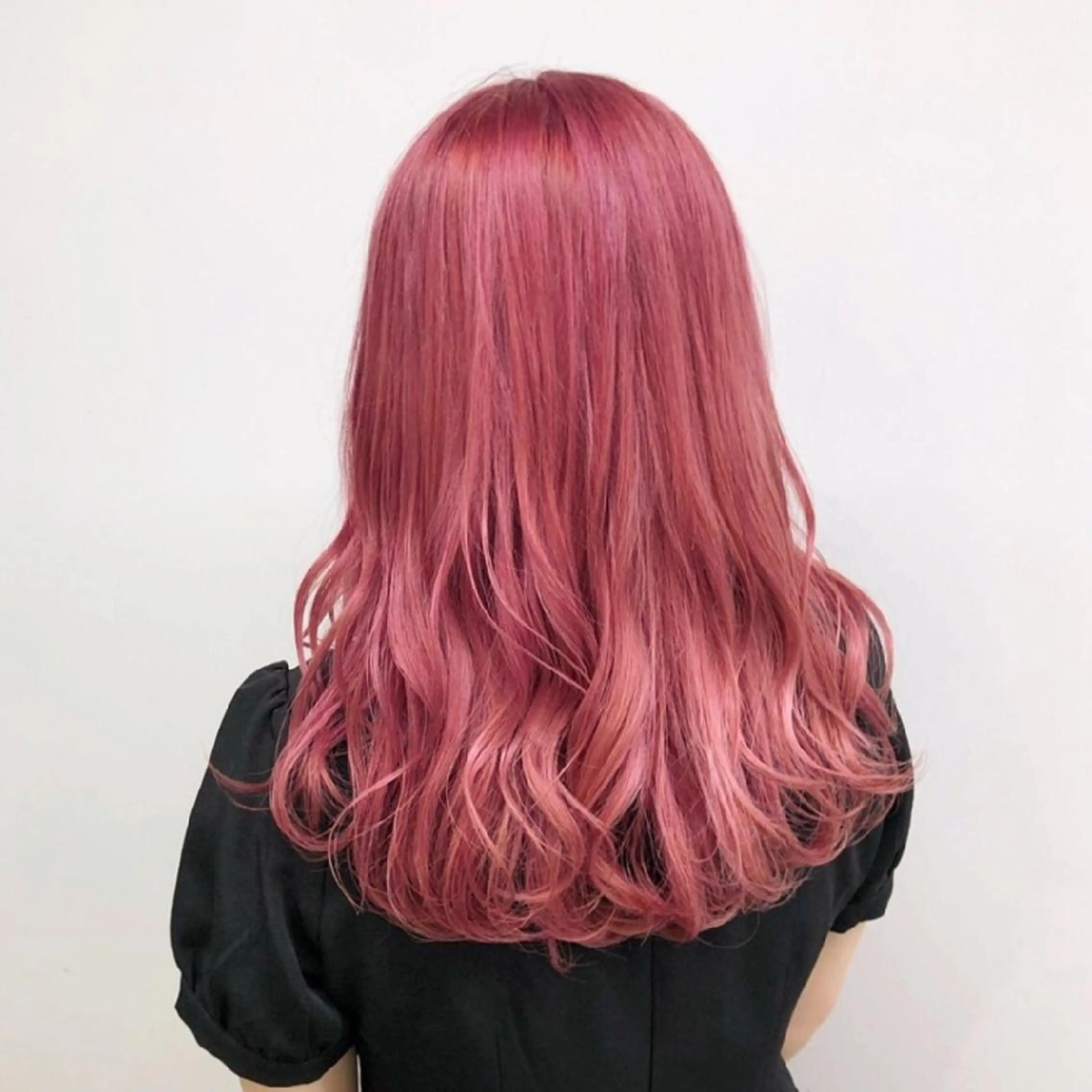 セミロング カラー 🤍💕ブリーチカラ ーAyaka💕🤍のヘアスタイル