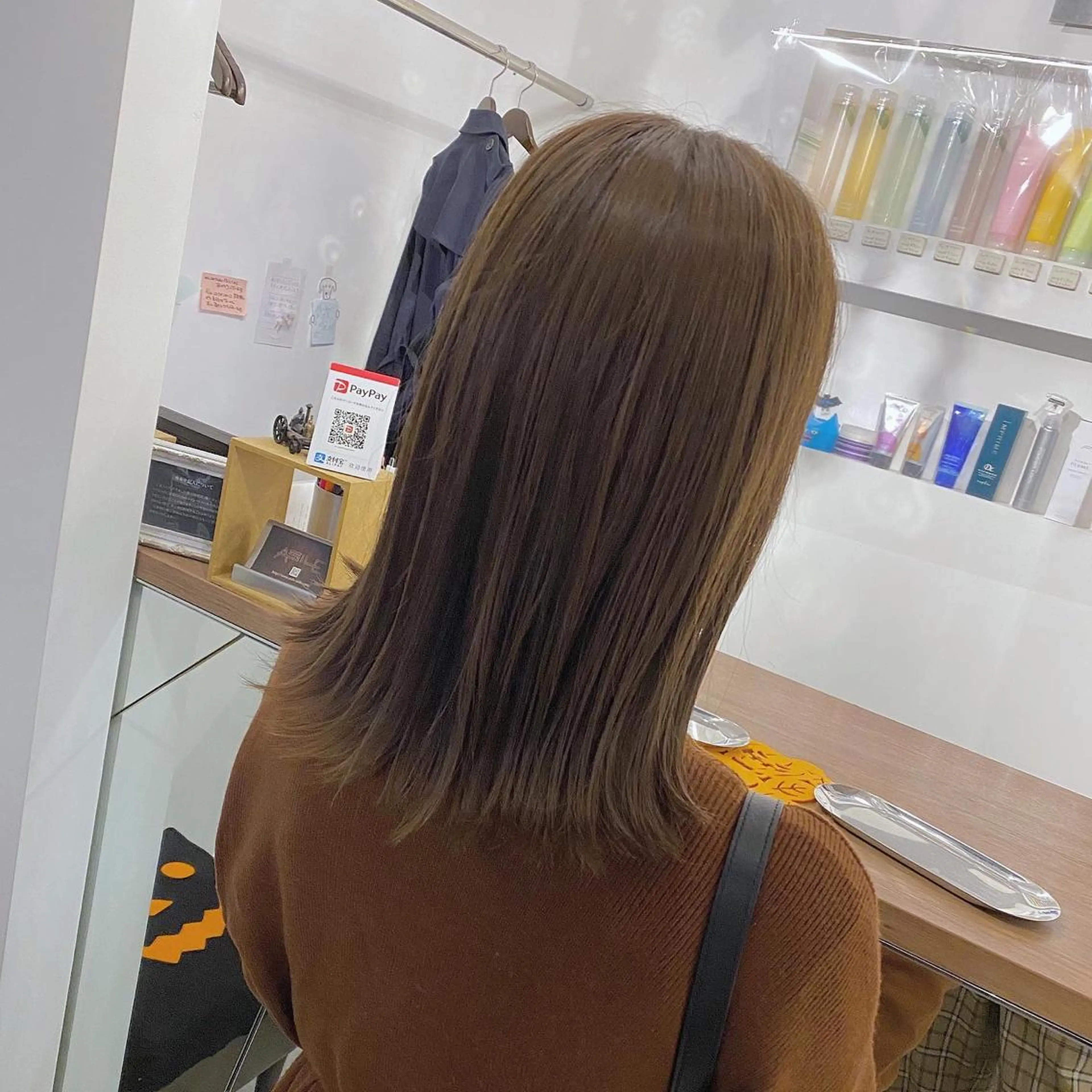 ミディアム カラー 切りっぱなしボブ アッシュ アッシュブラウン ブラウンカラー ボブ SALOWIN 池袋Suite店所属・髪質改善特化 安東駿介のヘアスタイル