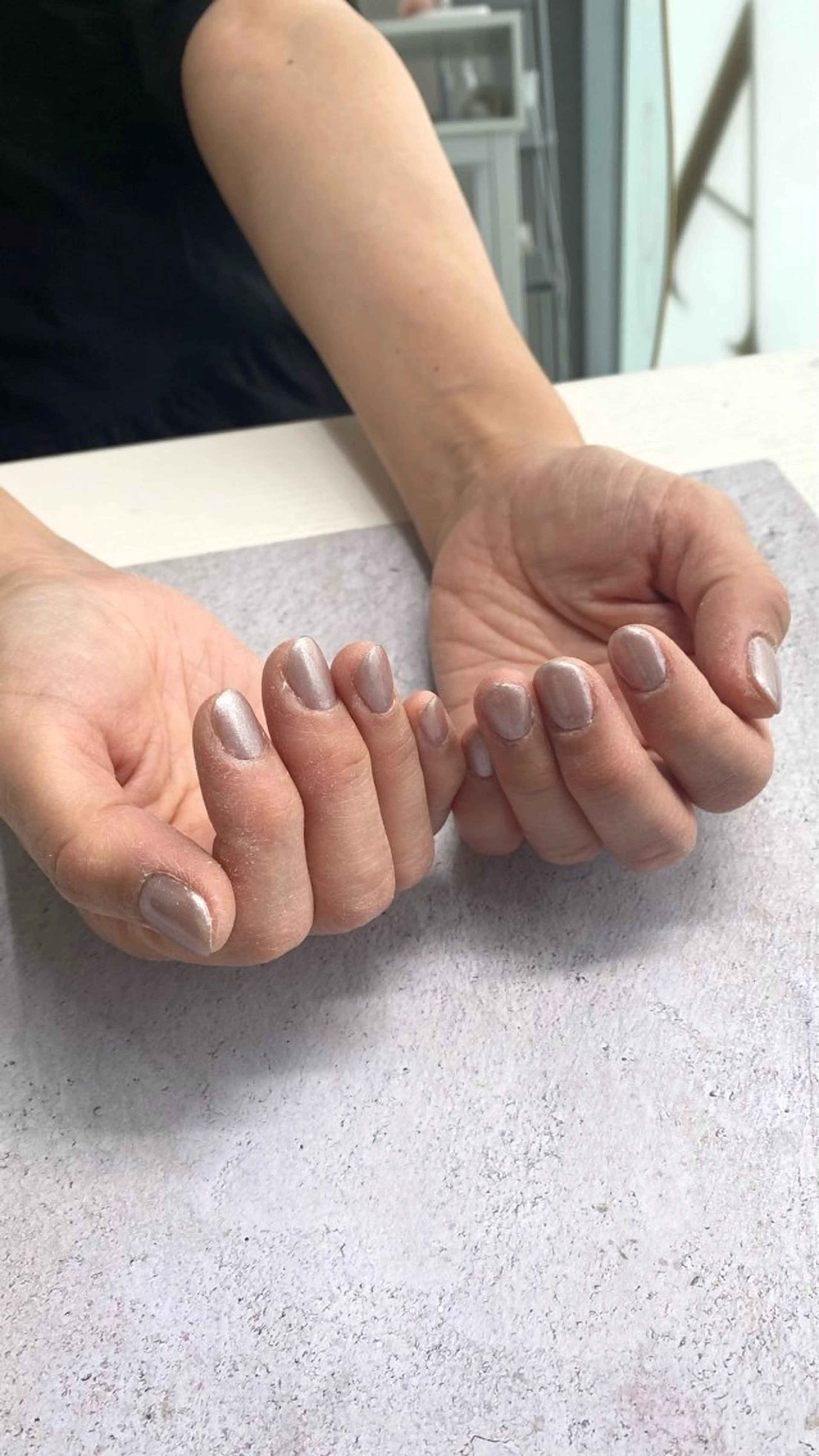 ネイル ミニョン所属・西村 咲羅のネイルデザイン