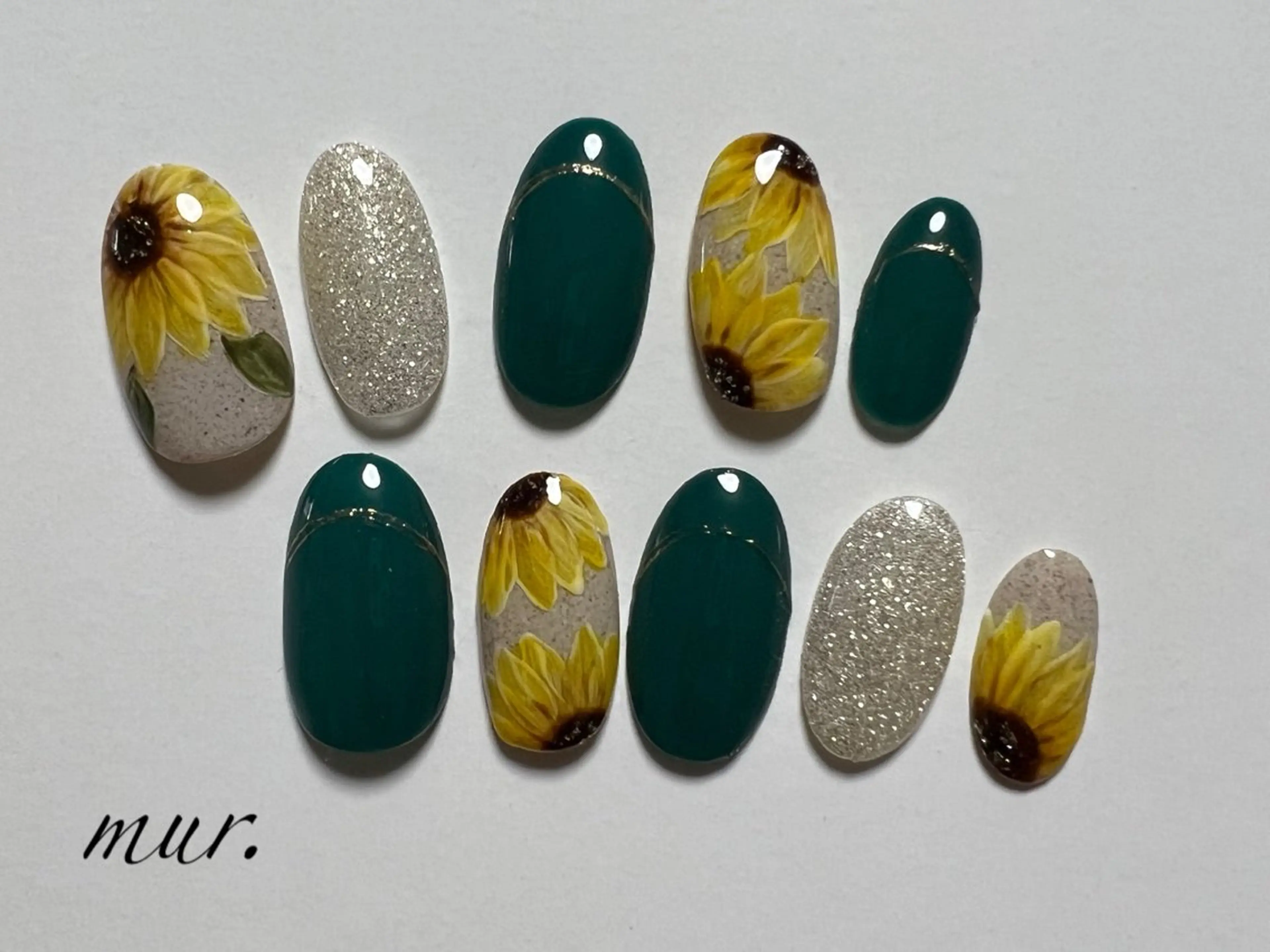 ネイル ジェルネイル グリーン ラメ(グリッター) ミラーネイル 夏ネイル nailsalon mur.のネイルデザイン