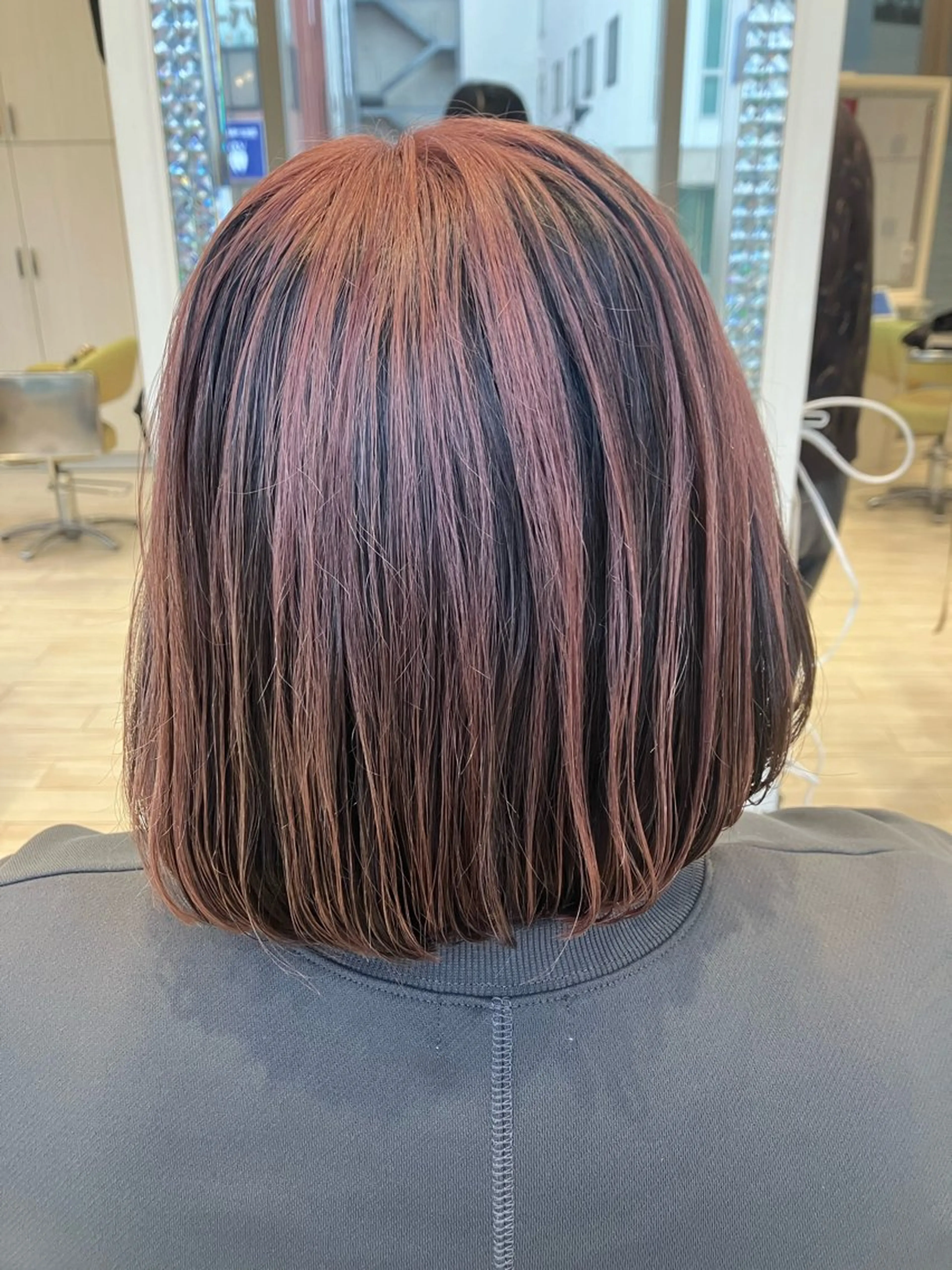 ショート ヘアカラー 永倉 はるかのヘアスタイル