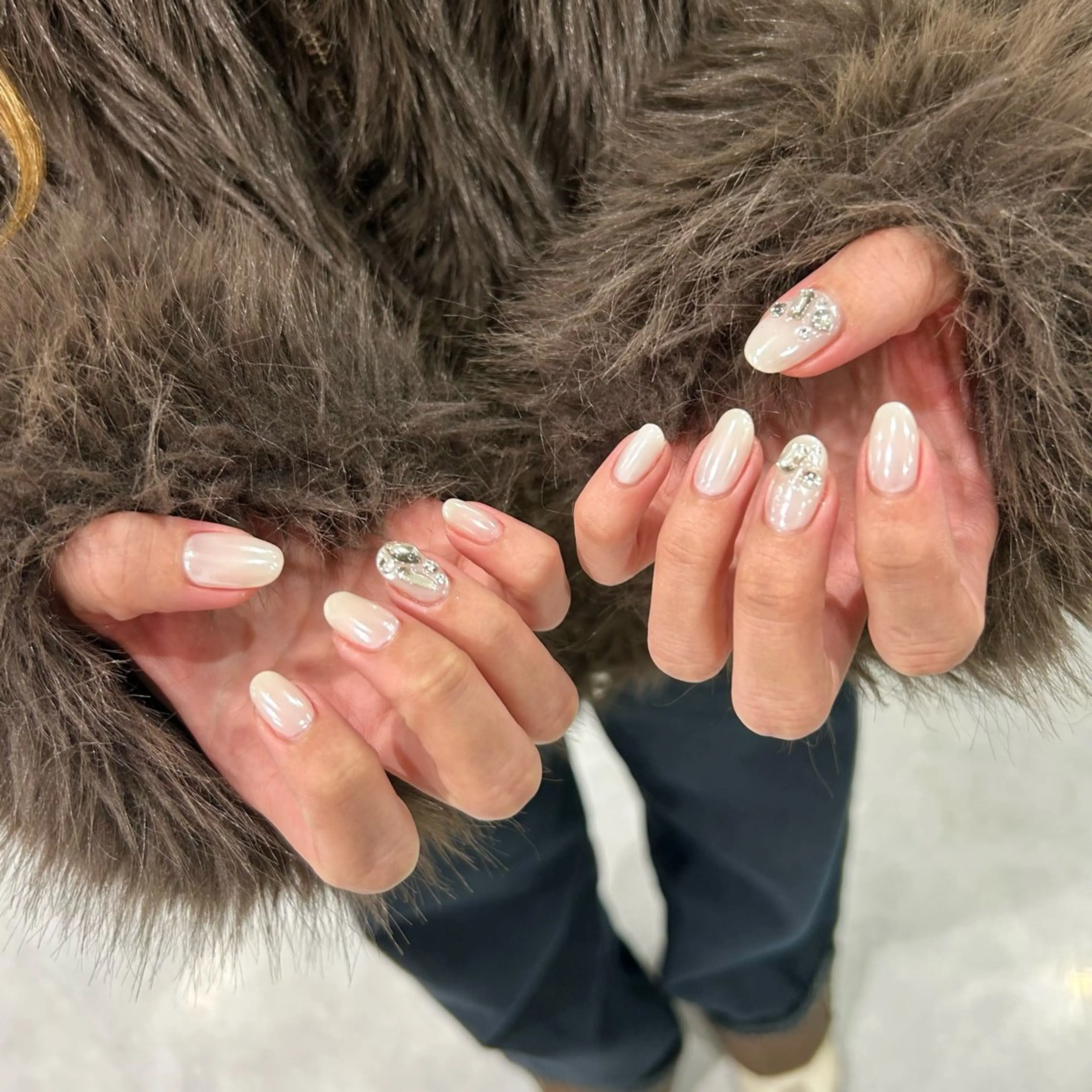 ネイル アートネイル オーロラネイル ホワイト ハンドネイル RYO ／Amourのネイルデザイン