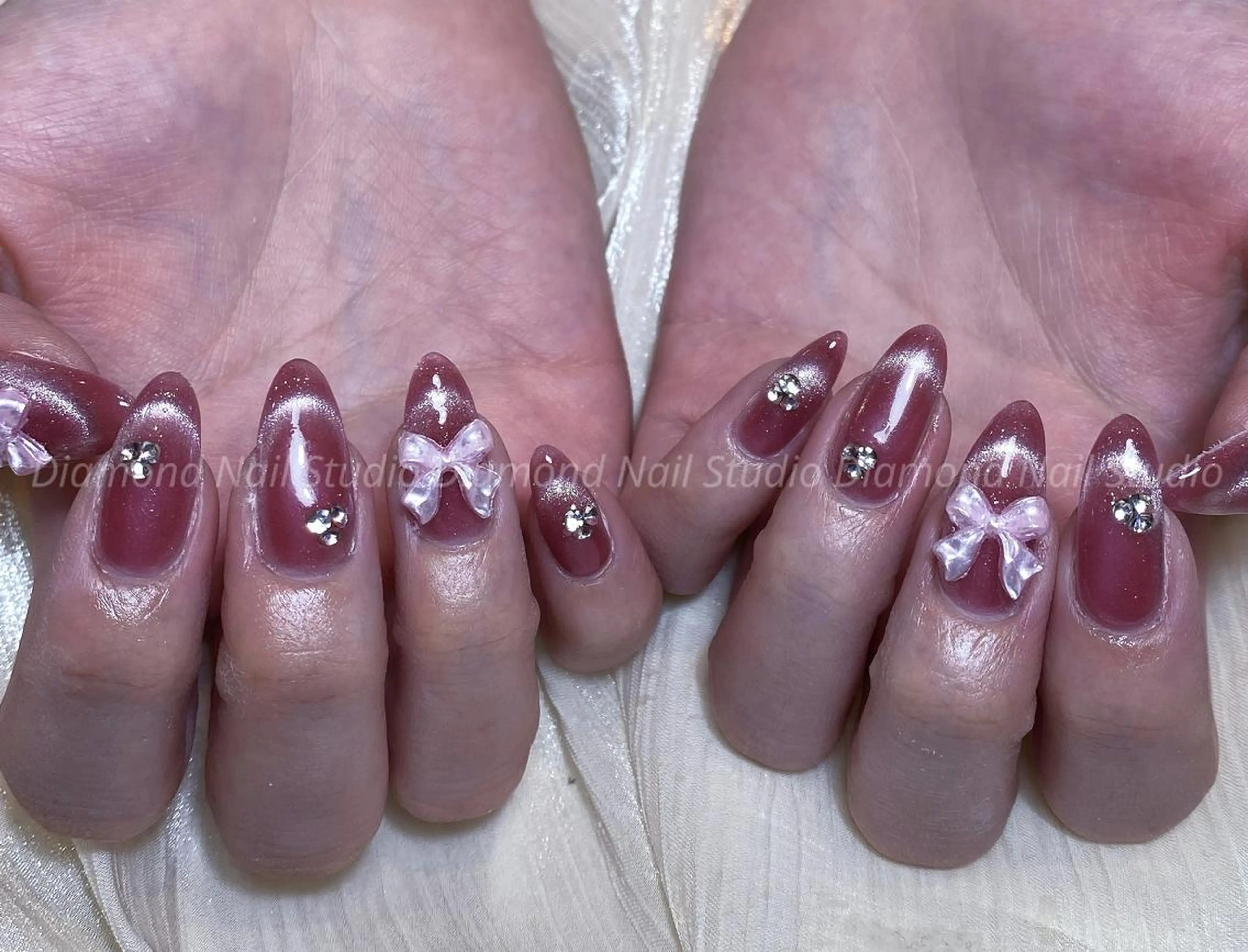 ネイル アートネイル オーロラネイル フラッシュネイル ガーリー キラキラネイル ハンドネイル diamond ♥のネイルデザイン