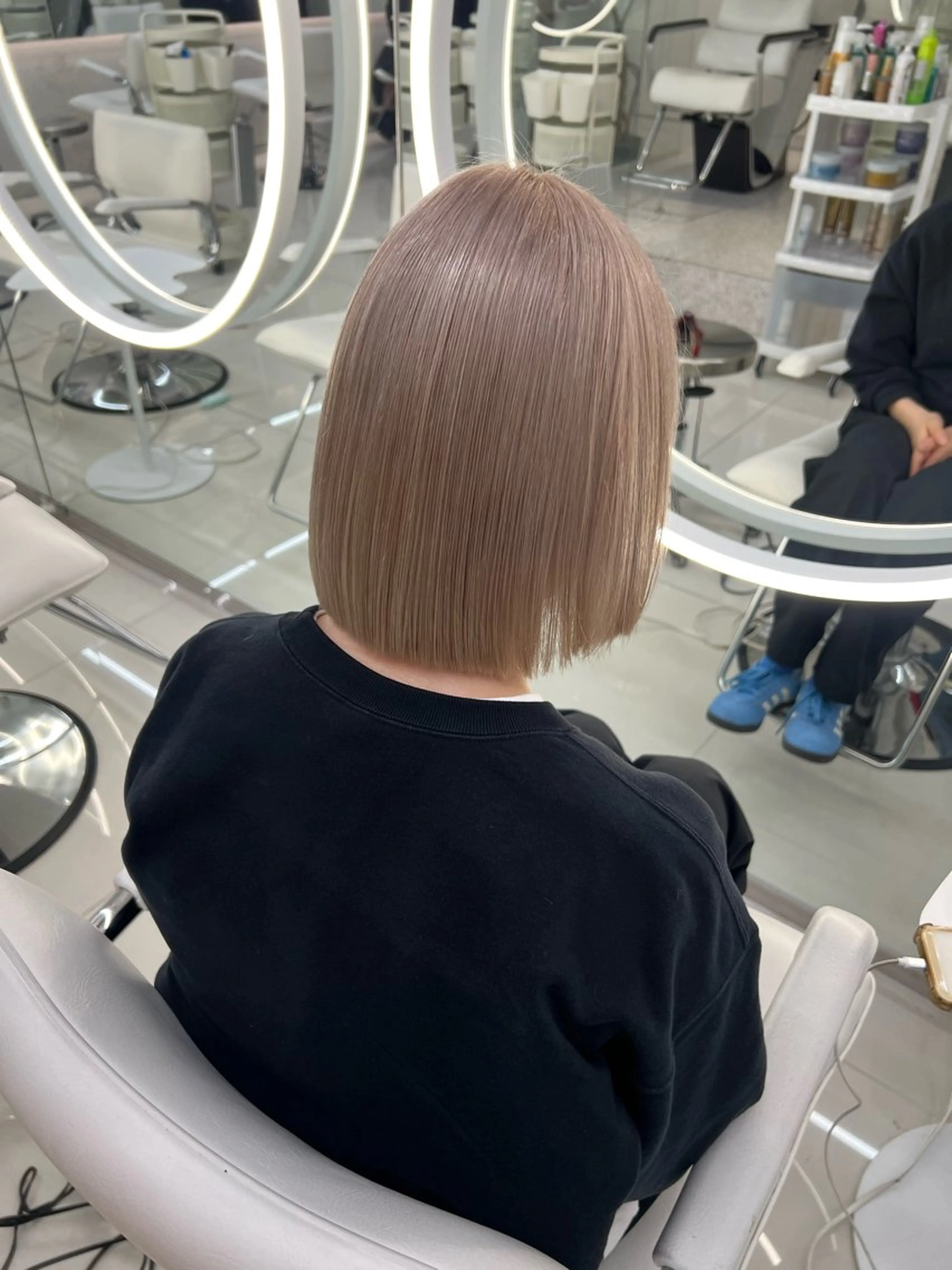 ショート カラー GAGA所属・GAGA AMIKAのヘアスタイル