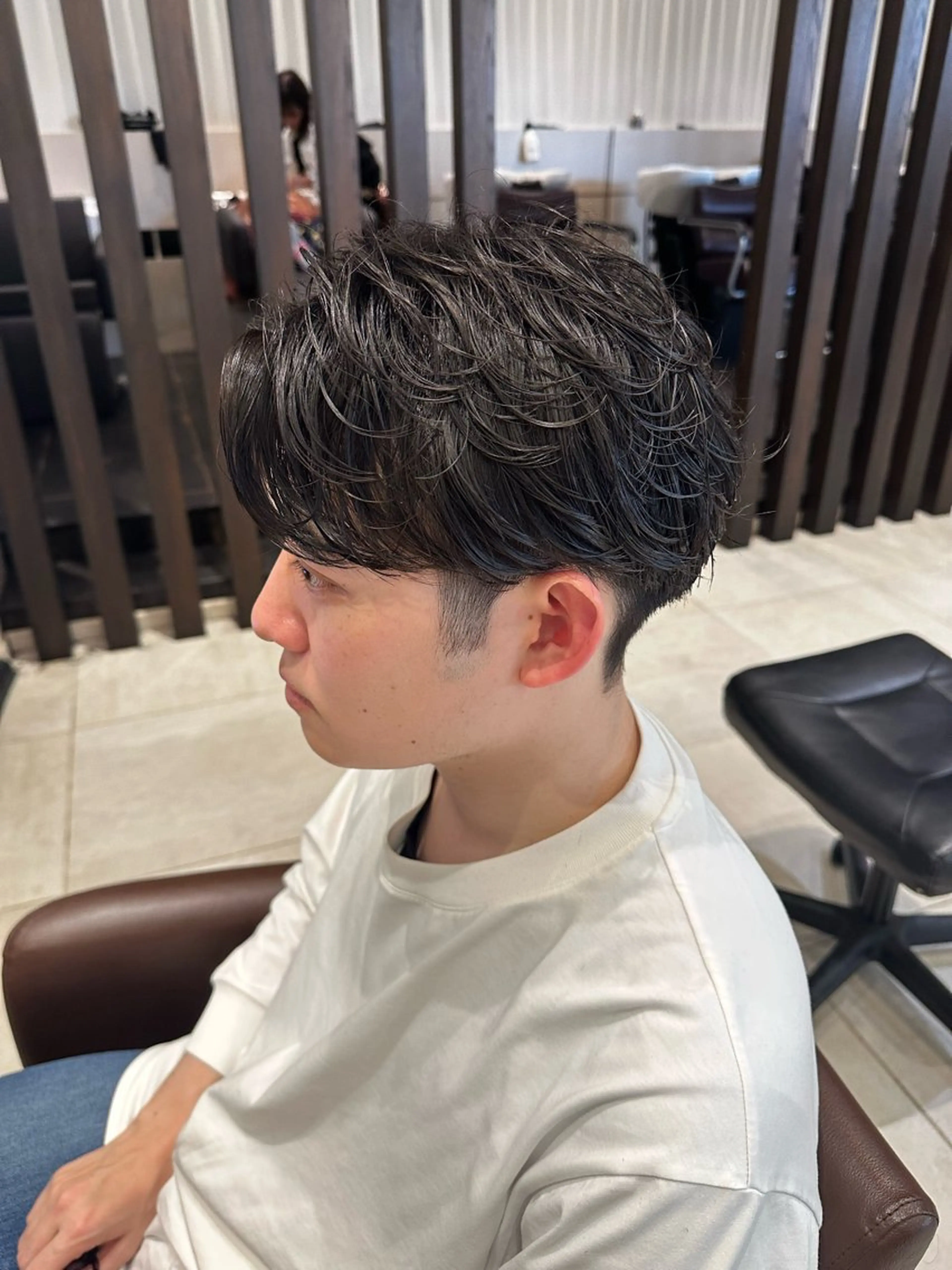 パーマ メンズ フェザーパーマ メンズパーマ 荒木 郁実のヘアスタイル