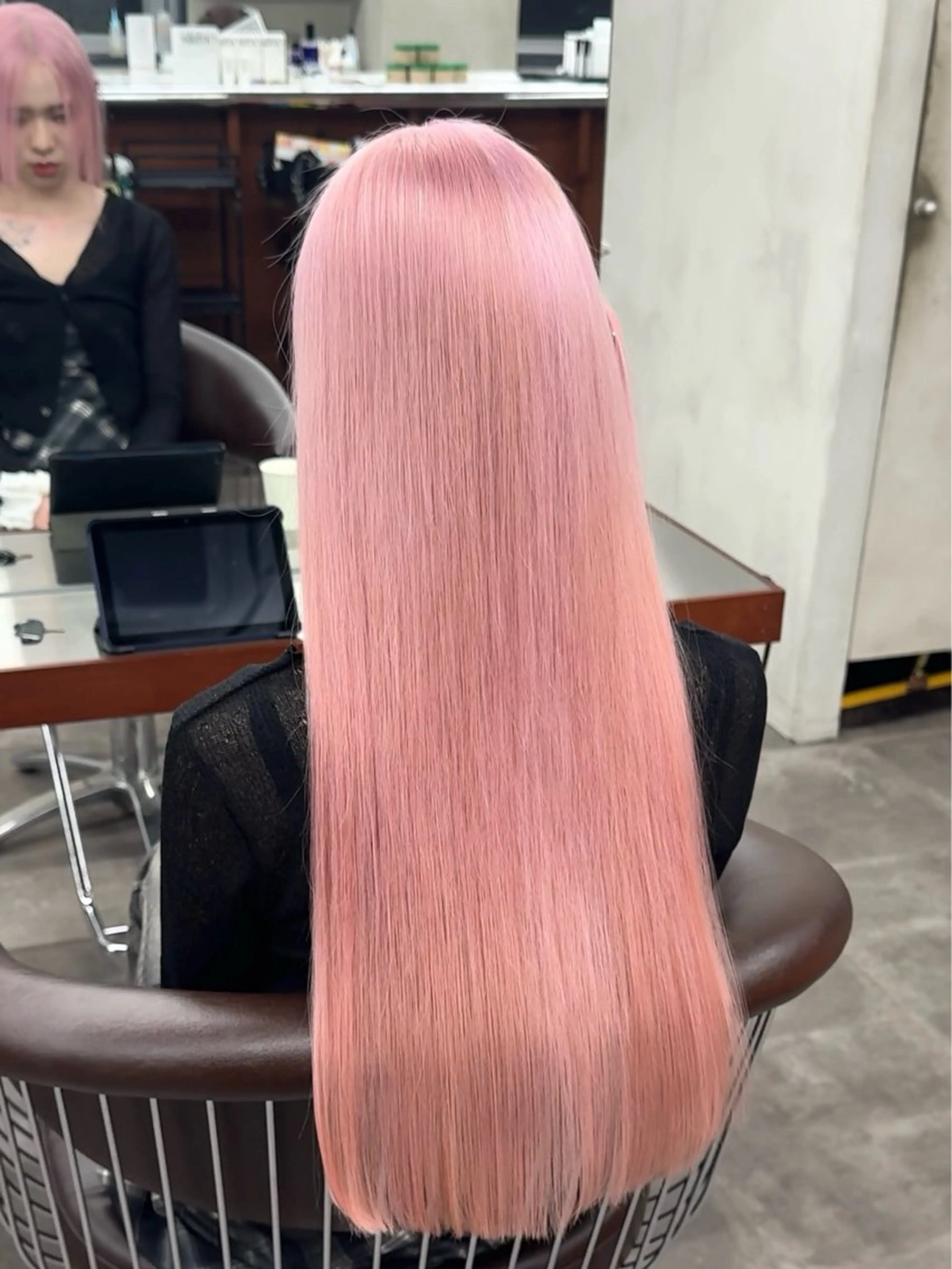 ロング カラー アッシュ ベージュカラー ブリーチ ケアブリーチ ダブルカラー カット ヘアカラー トリートメント nico TOKYO 渋谷所属・ブリーチ　ハイトーン 特化🌈フジタハルキのヘアスタイル