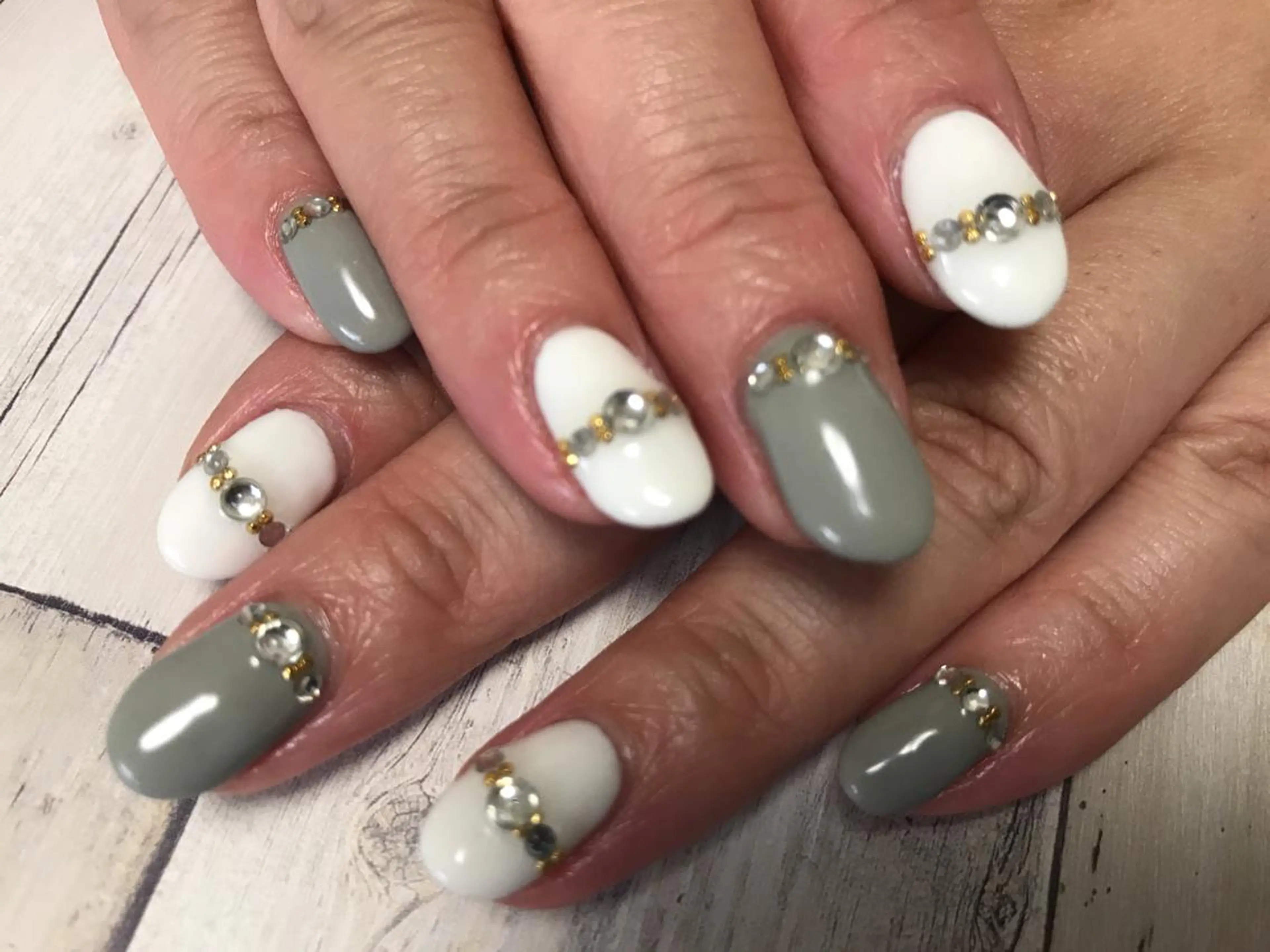 ネイル ワンカラーネイル nico.nico.mark NAIL所属・小林 梓のエステ・リラクイメージ