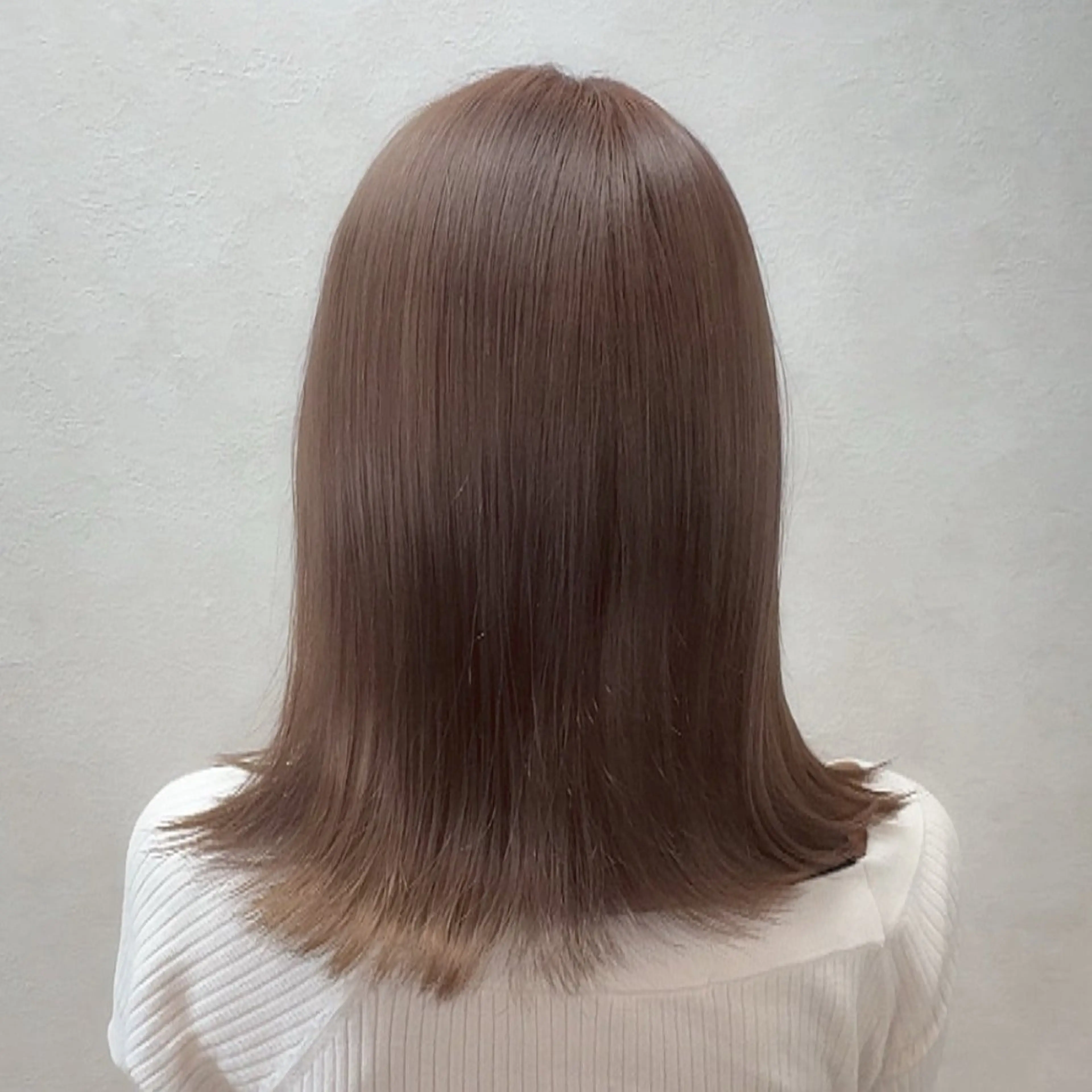 ロング カラー ブリーチ ケアブリーチ ハイトーンカラー ルスリー大和所属・井上 彩加のヘアスタイル