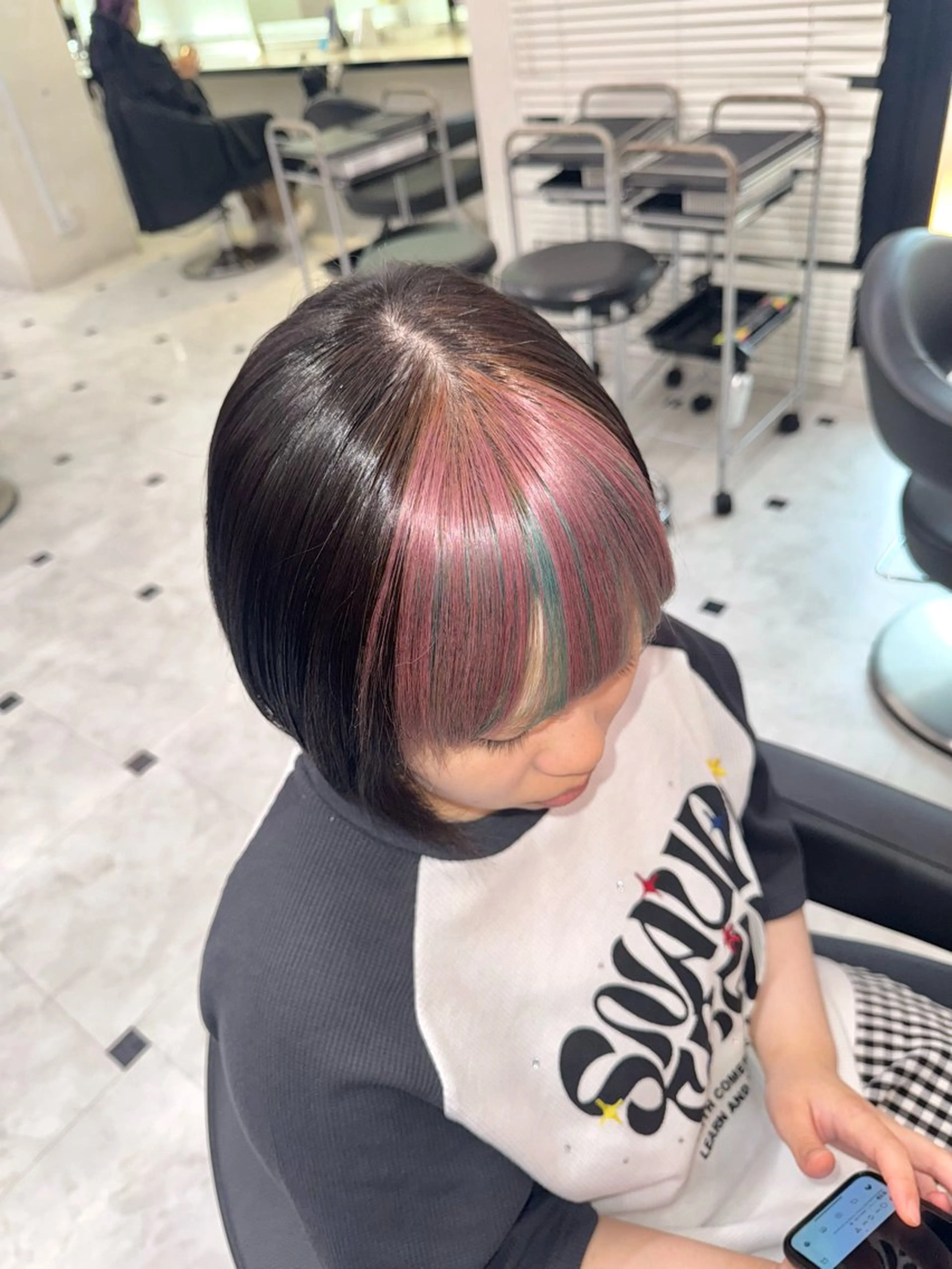 ミディアム カラー デザインカラー ヘアカラー 🥀レイヤー×ハイト ーントレンドヘア🥀のヘアスタイル