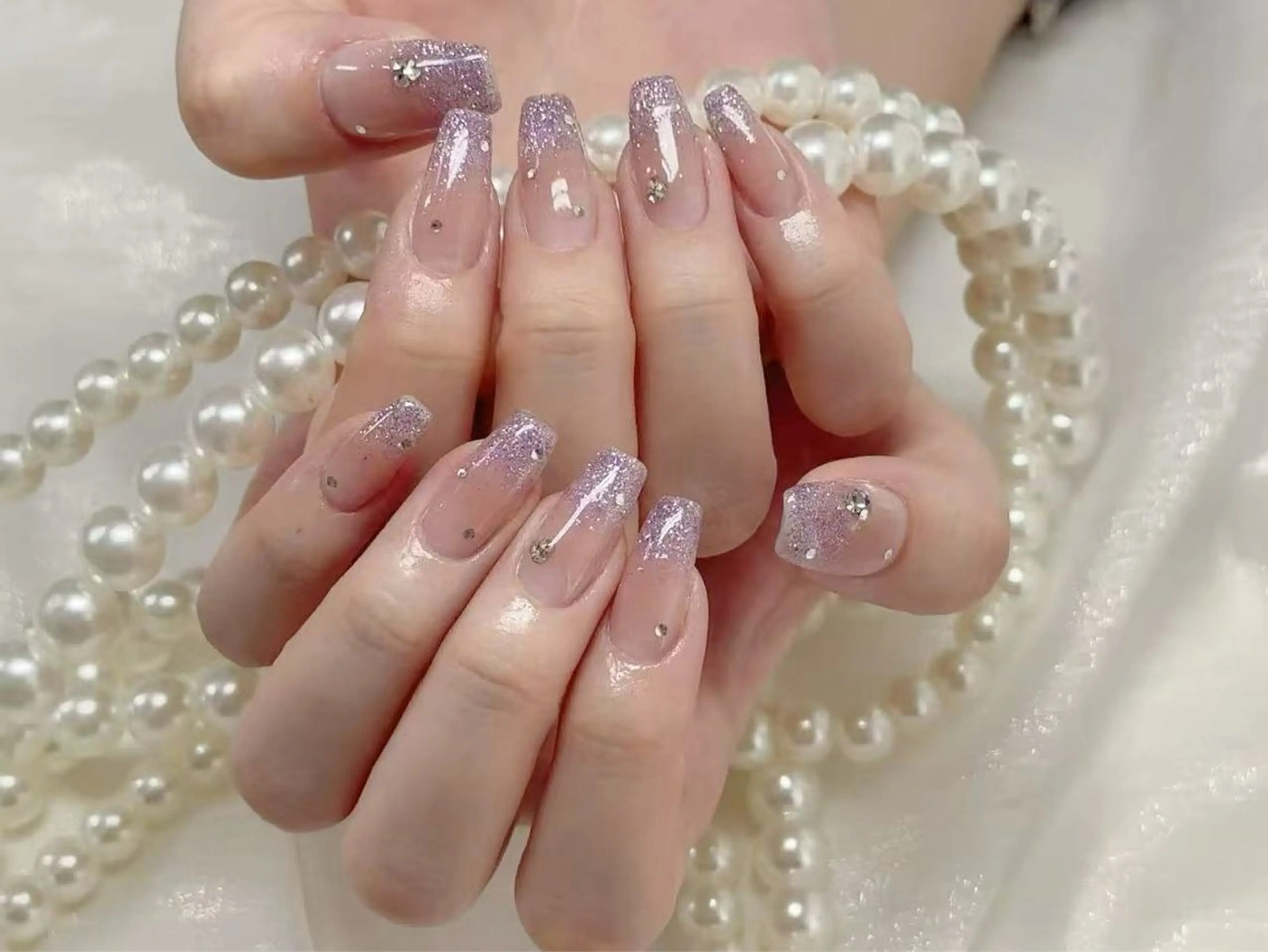 ネイル オーロラネイル 長さ出し フレンチネイル ガーリー キラキラネイル RIn 🎀のネイルデザイン