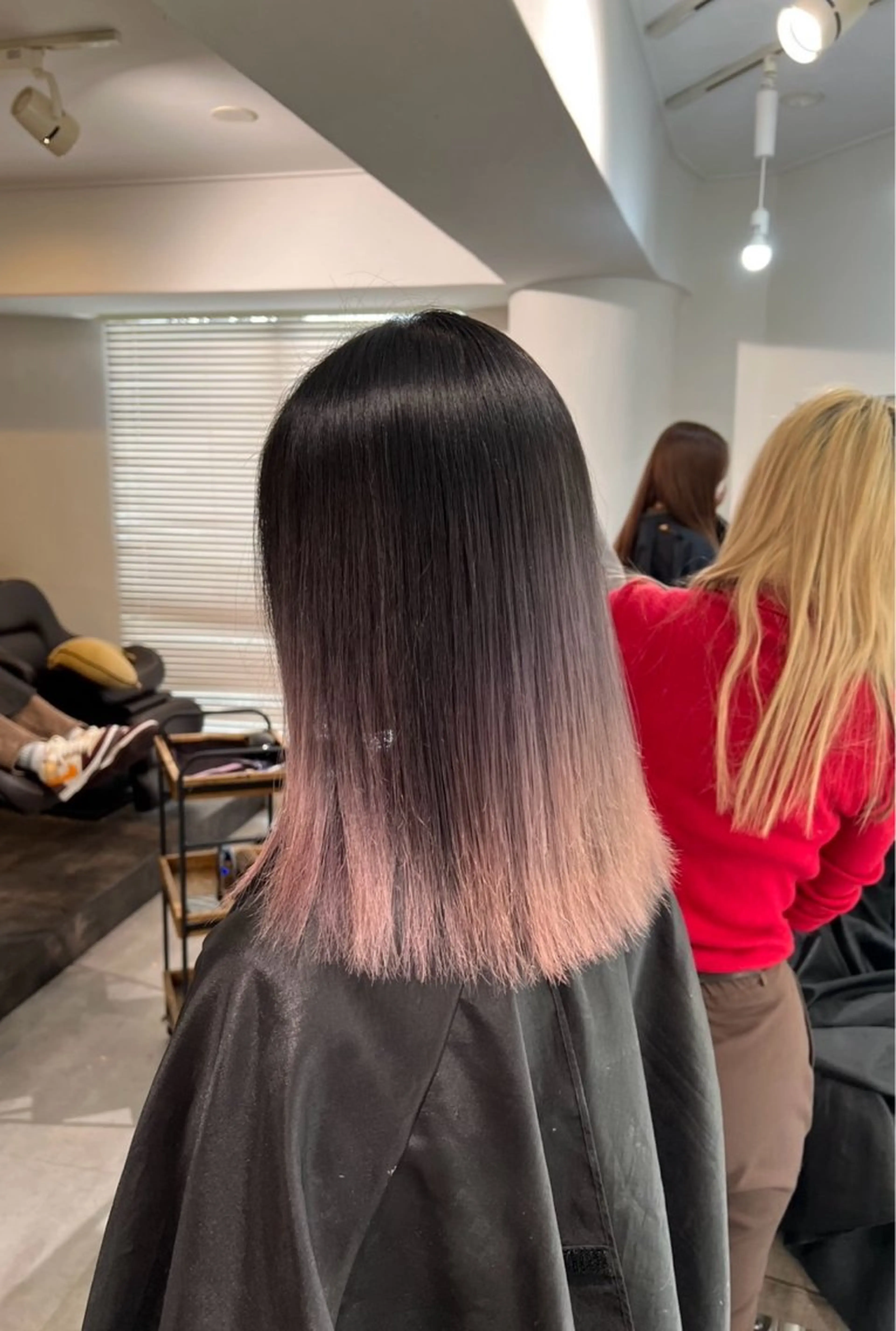 ショート カラー バレイヤージュ ベージュカラー ピンクカラー ピンクベージュ レイヤーカット カット ヘアカラー トリートメント ROBIN所属・指名数No.1 /NAOYAのヘアスタイル