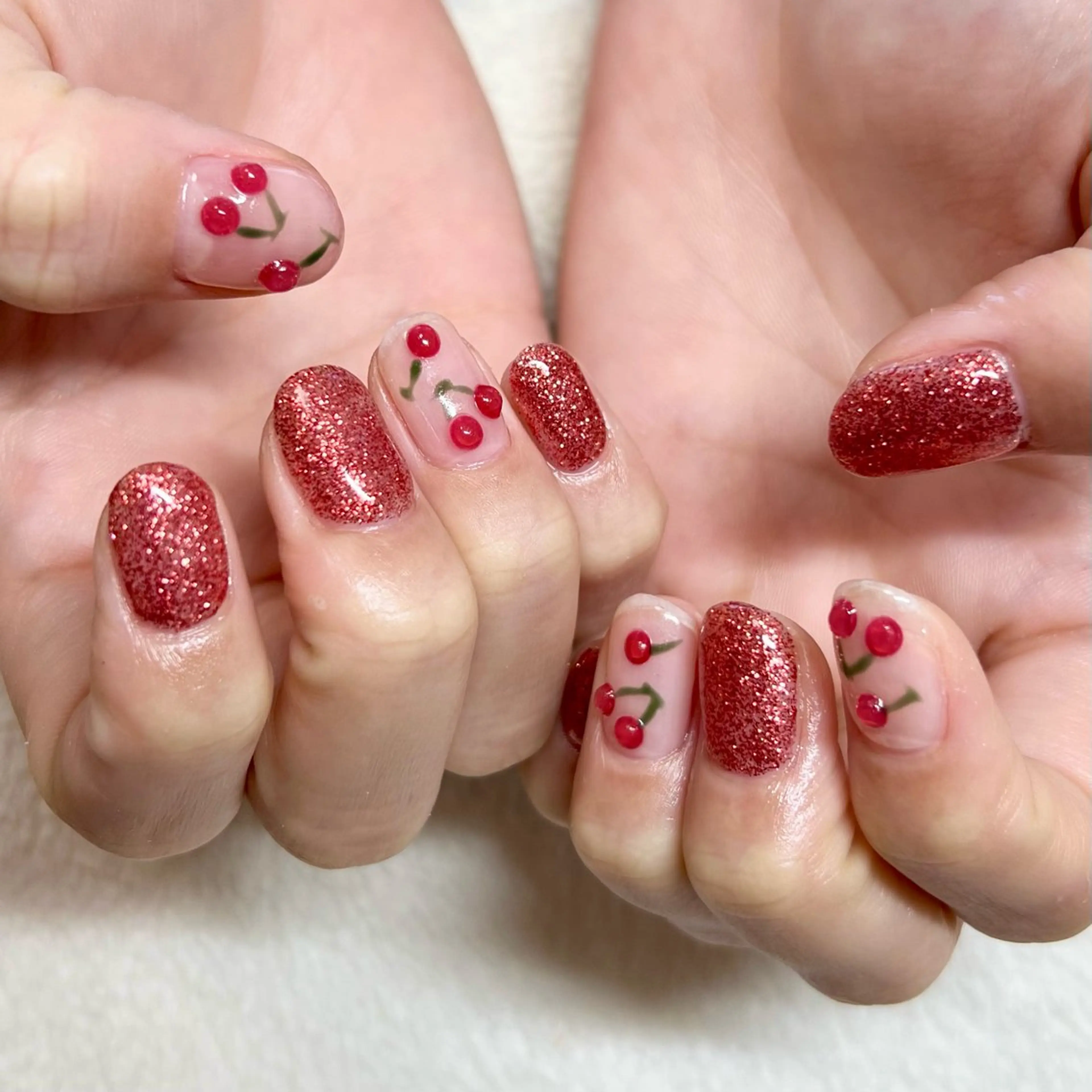 ネイル ハンドネイル ふる〜る所属・鈴木 彩加のマツエク・マツパデザイン