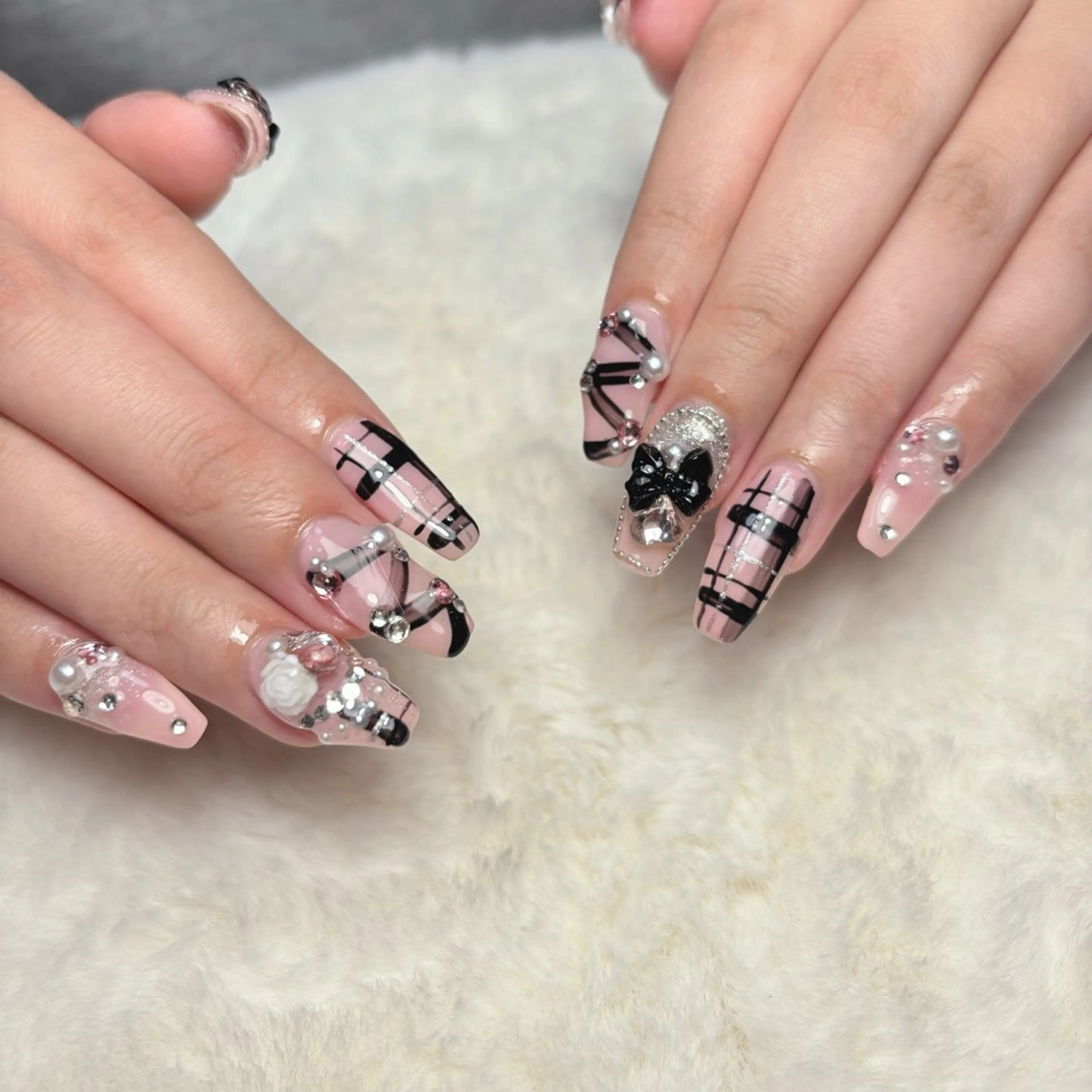 ネイル ハンドネイル STELLA ✩のネイルデザイン