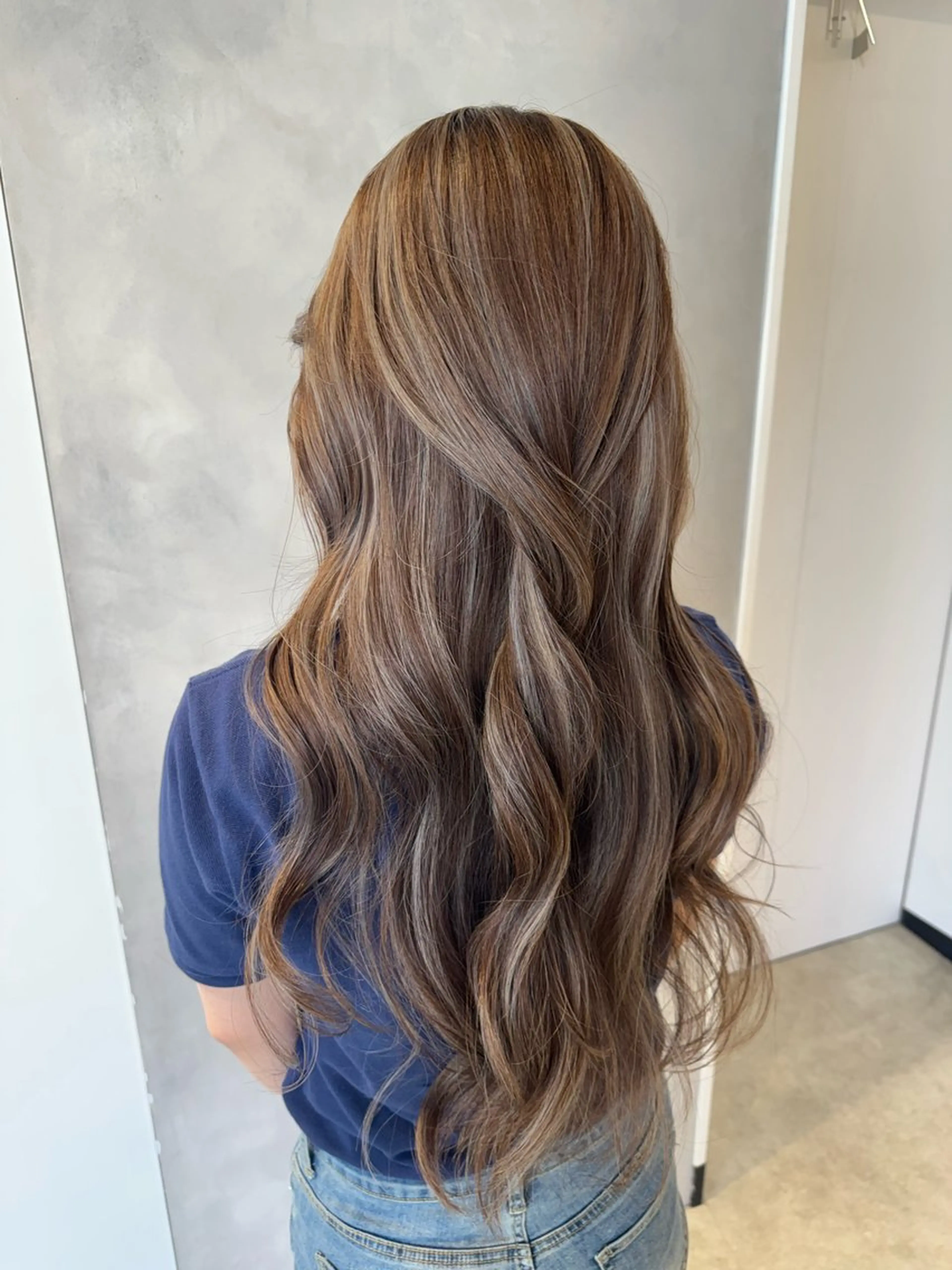 カラー ハイライトカラー ヘアカラー トリートメント 透明感カラー✨艶髪 制作🌱山根あゆみのヘアスタイル