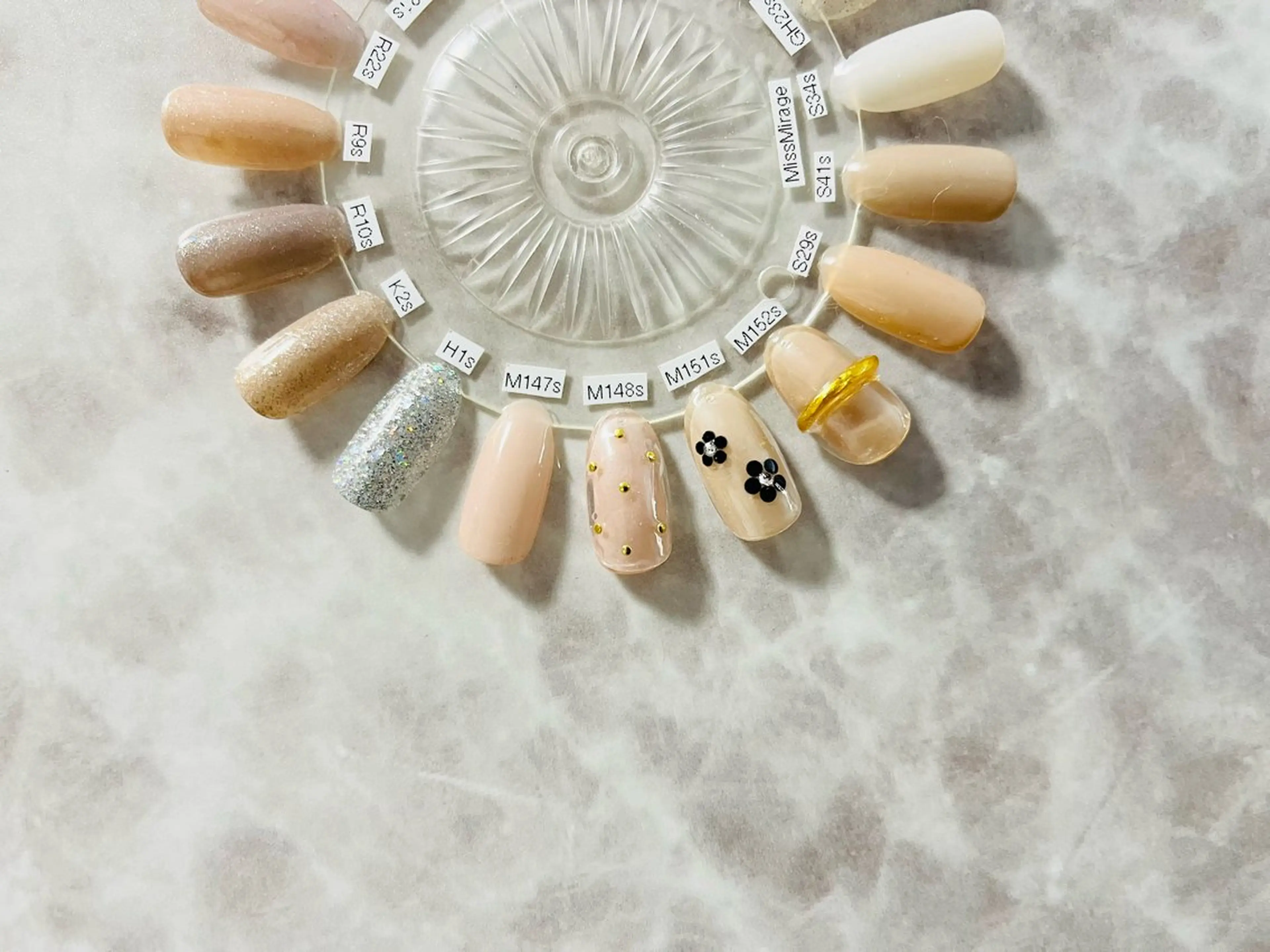 ネイル アートネイル nail riyuのネイルデザイン