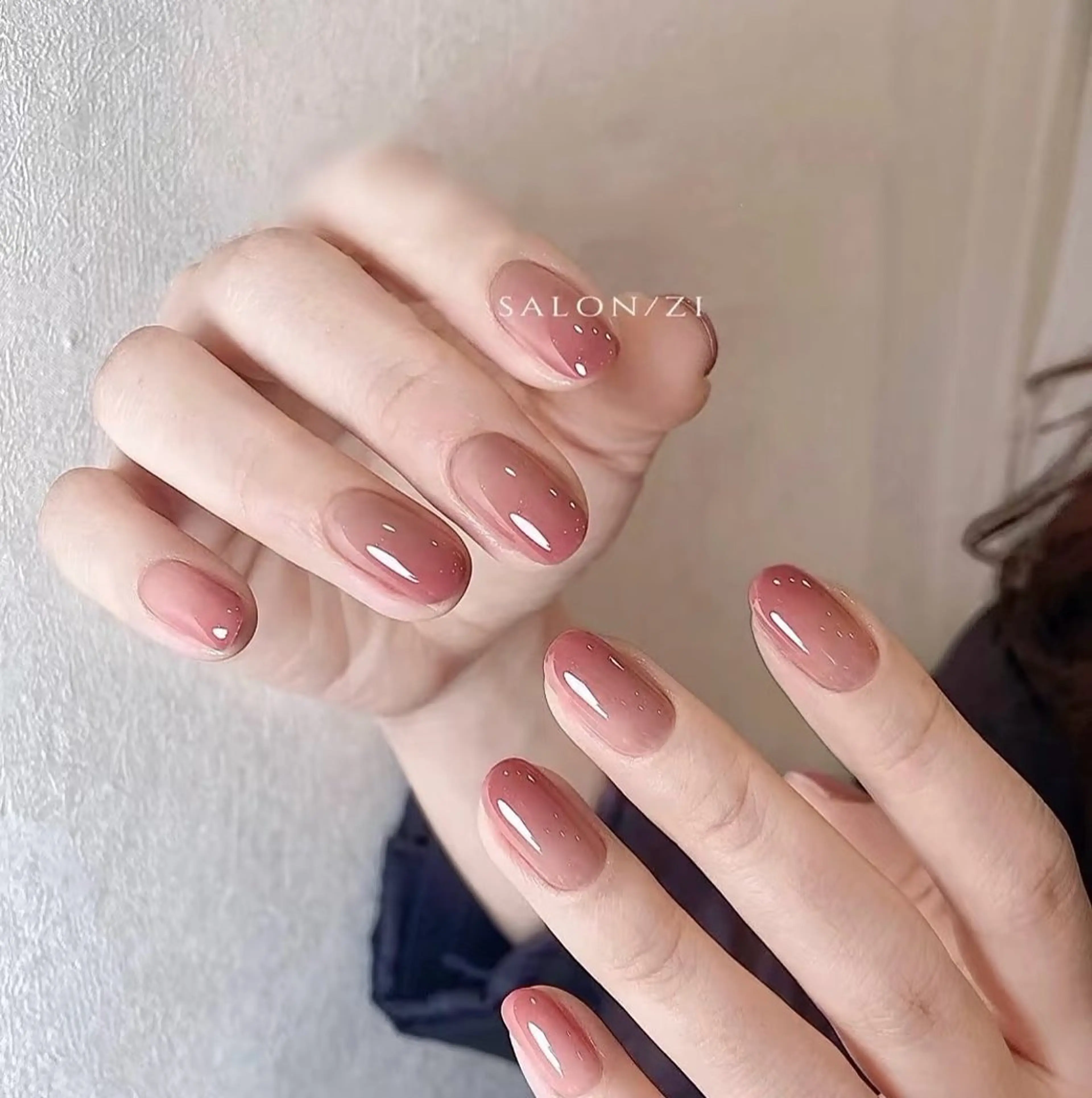 ネイル 高木 維麗絲のネイルデザイン