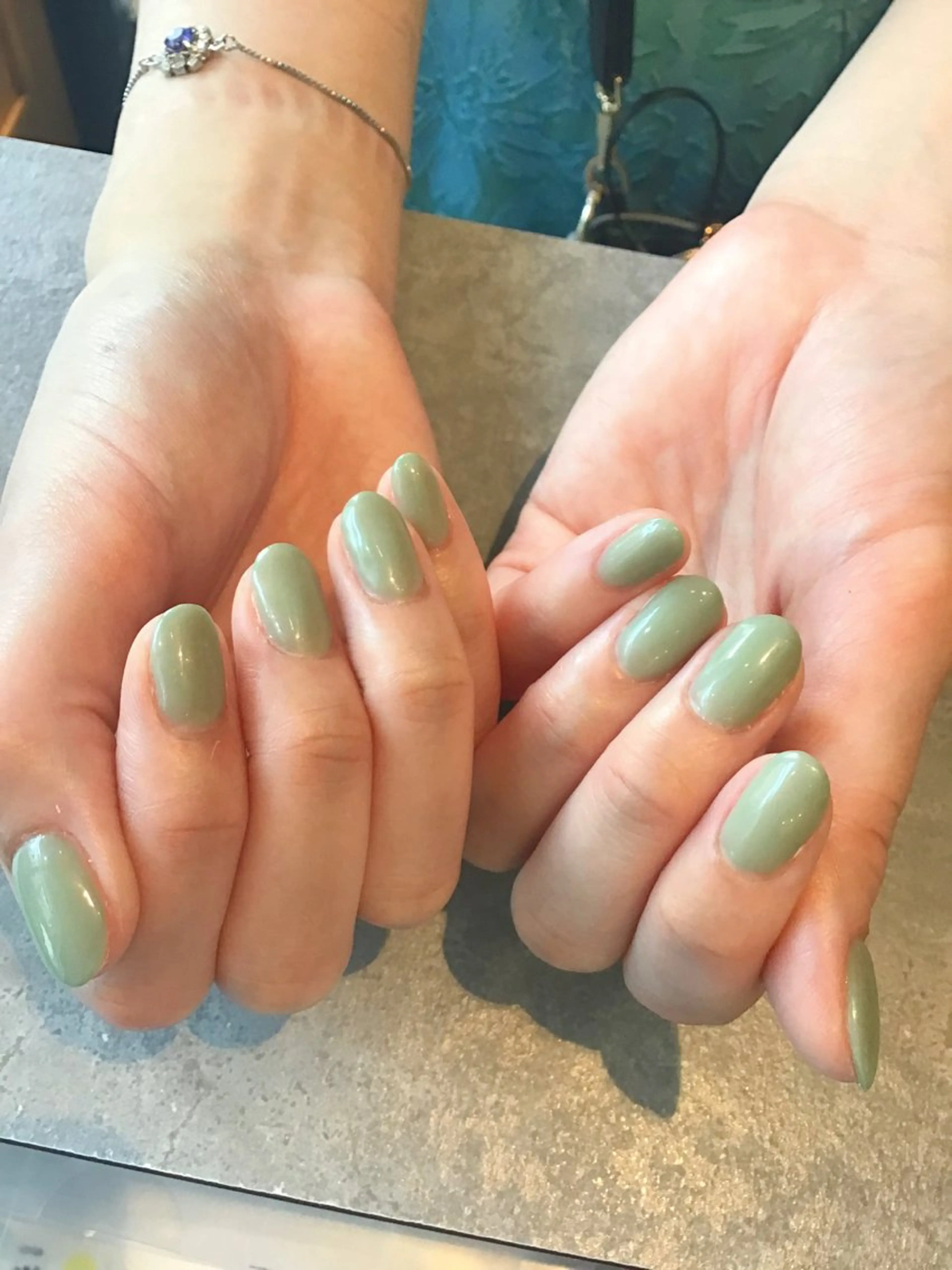 ネイル ワンカラーネイル Nest 岩崎のネイルデザイン