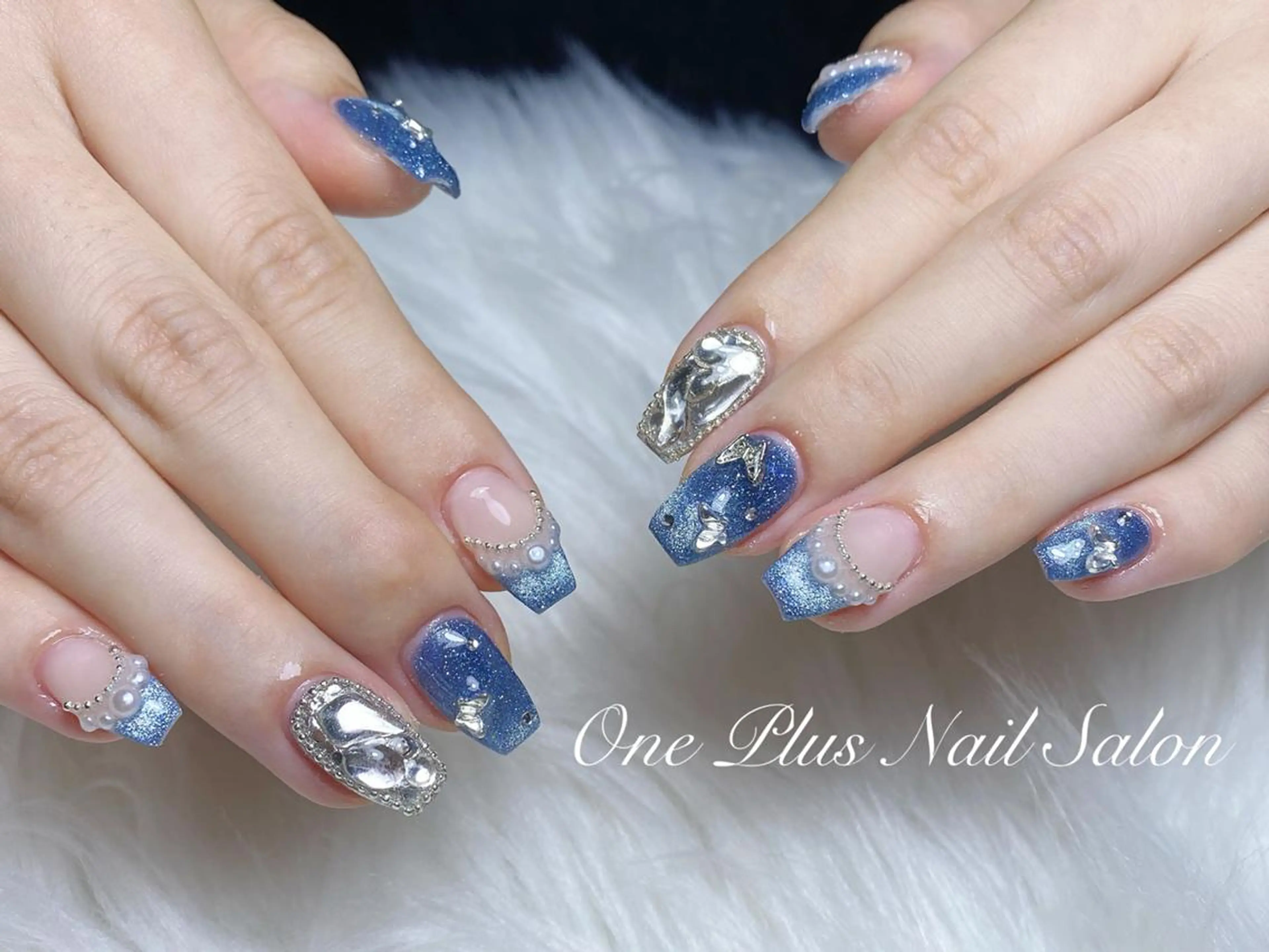 ネイル ハンドネイル One Plus キキのネイルデザイン