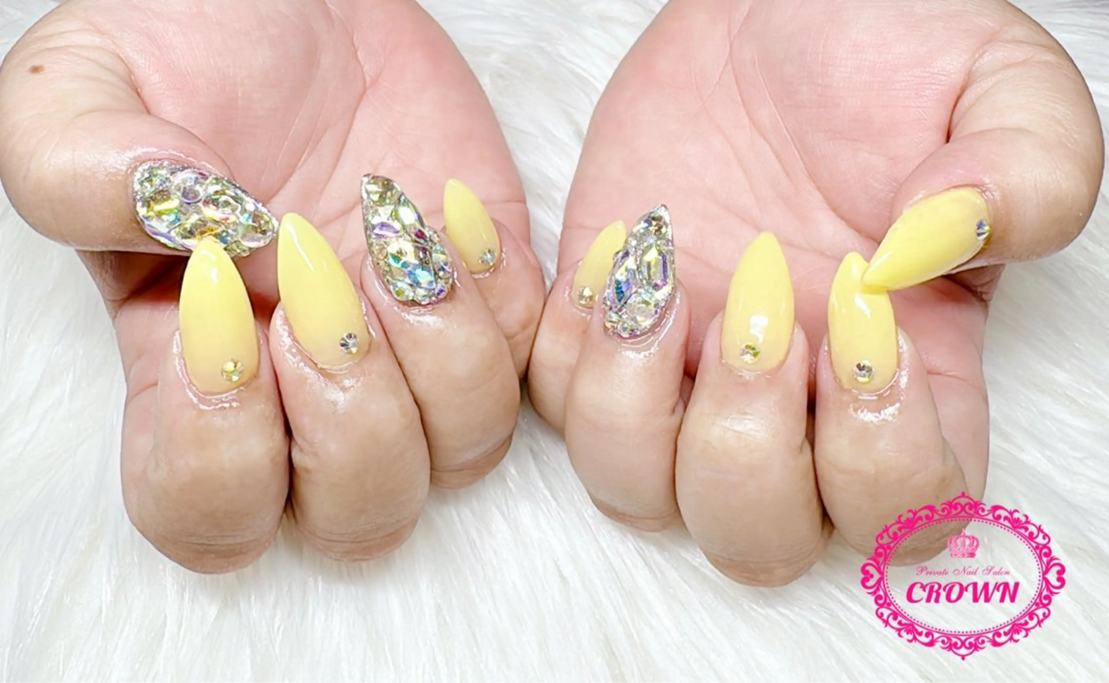 ネイル CROWN プライベートサロンのネイルデザイン