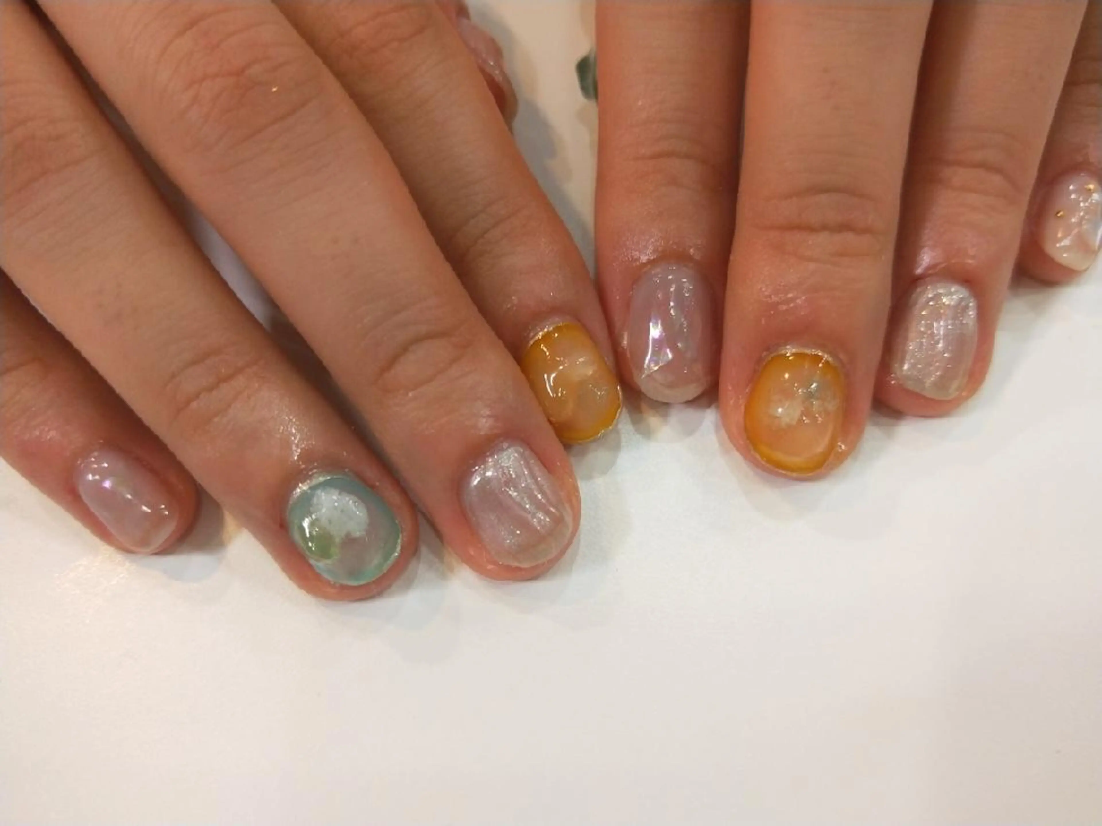 ネイル ハンドネイル ハンドケア R'well所属・はばすみれ🎀ﾈｲﾙ 光ﾌｪｲｼｬﾙ ﾍｱのネイルデザイン